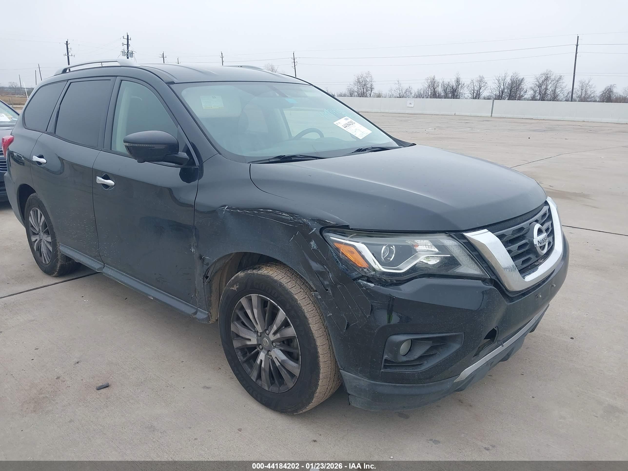 NISSAN PATHFINDER image 6