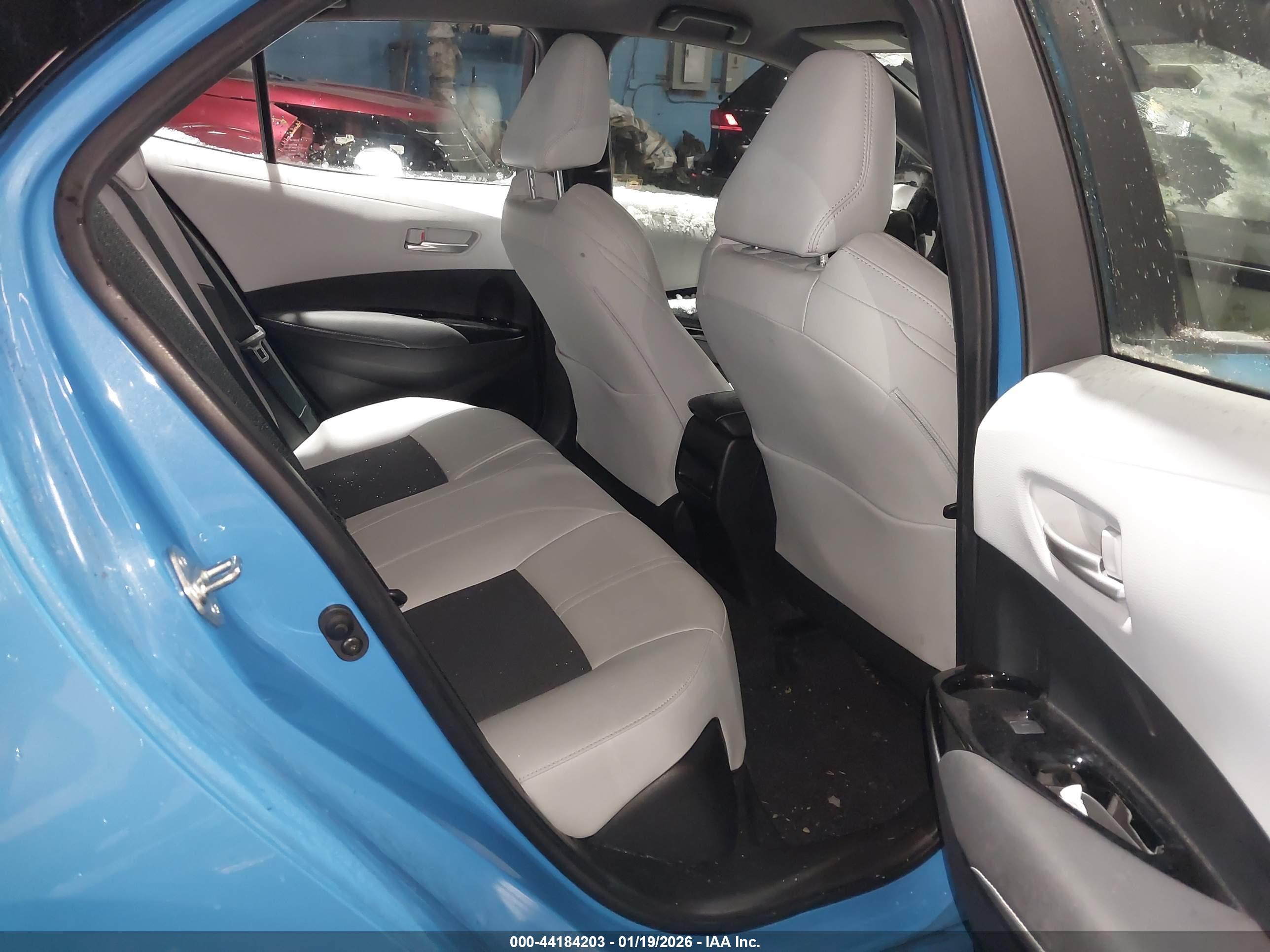 TOYOTA COROLLA image 8