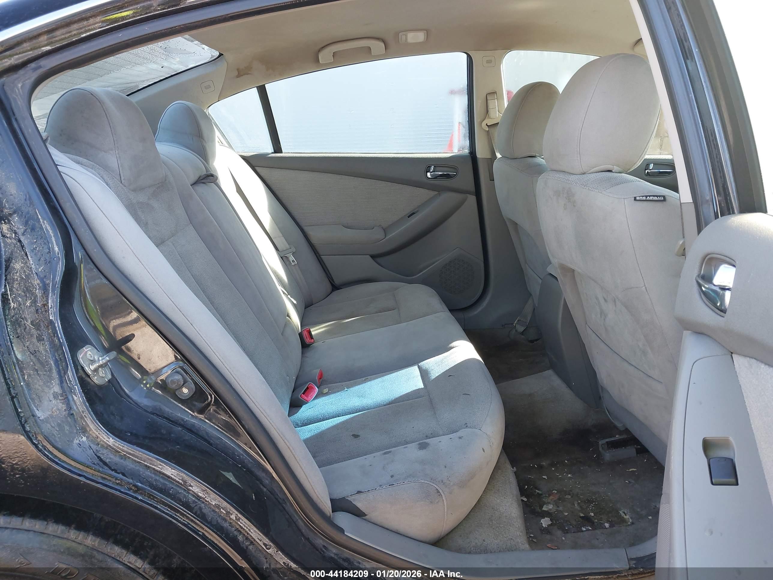 NISSAN ALTIMA image 8