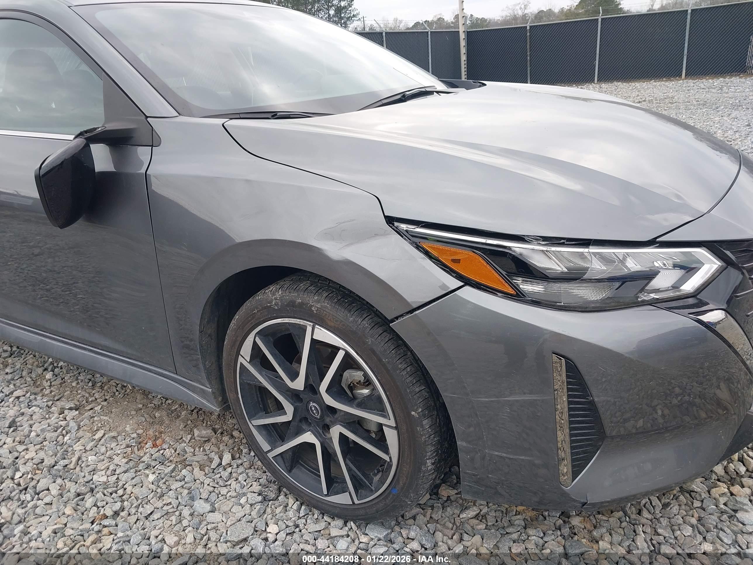 NISSAN SENTRA image 6