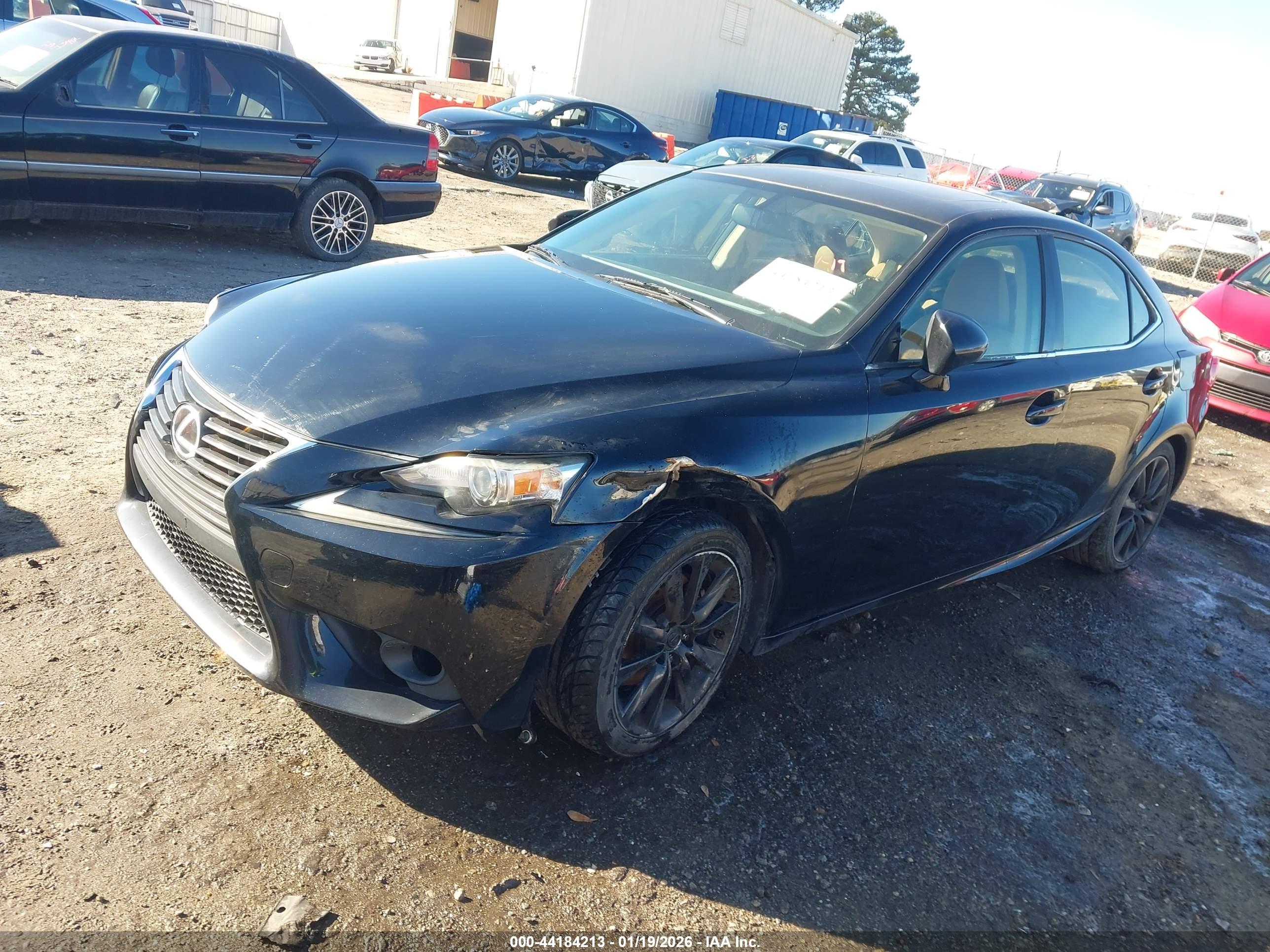LEXUS IS image 2