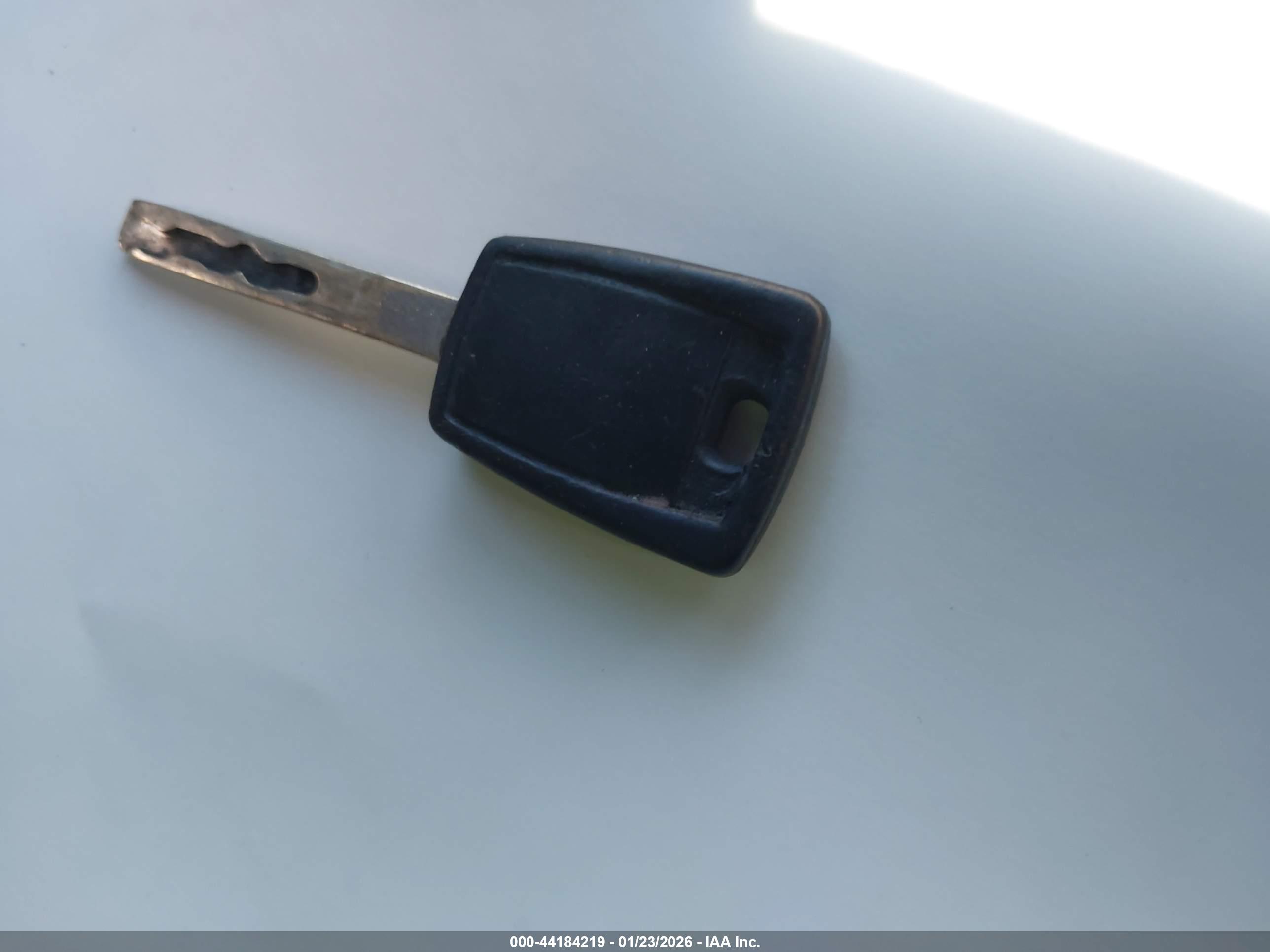 CHEVROLET COLORADO image 11