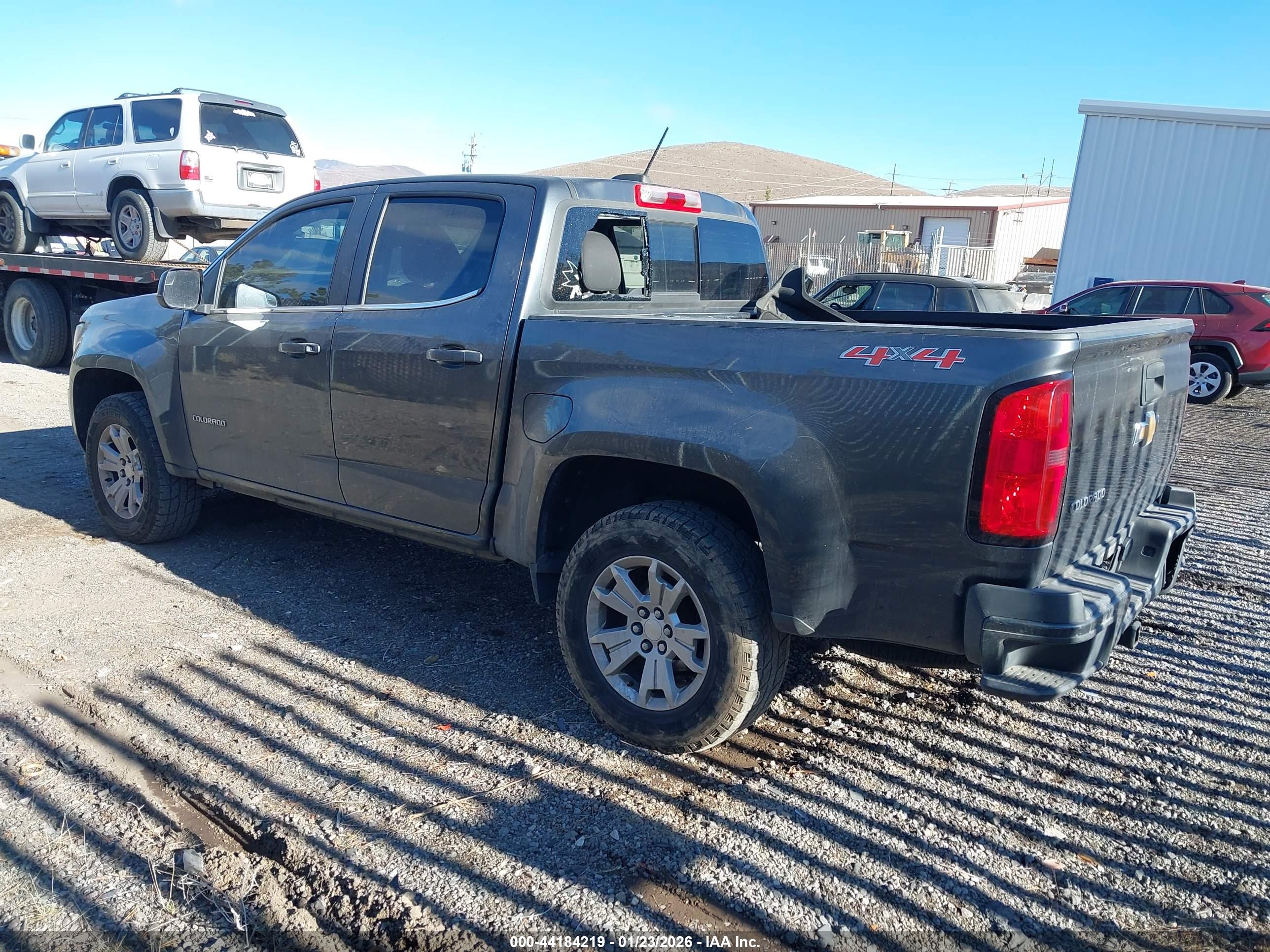 CHEVROLET COLORADO image 3