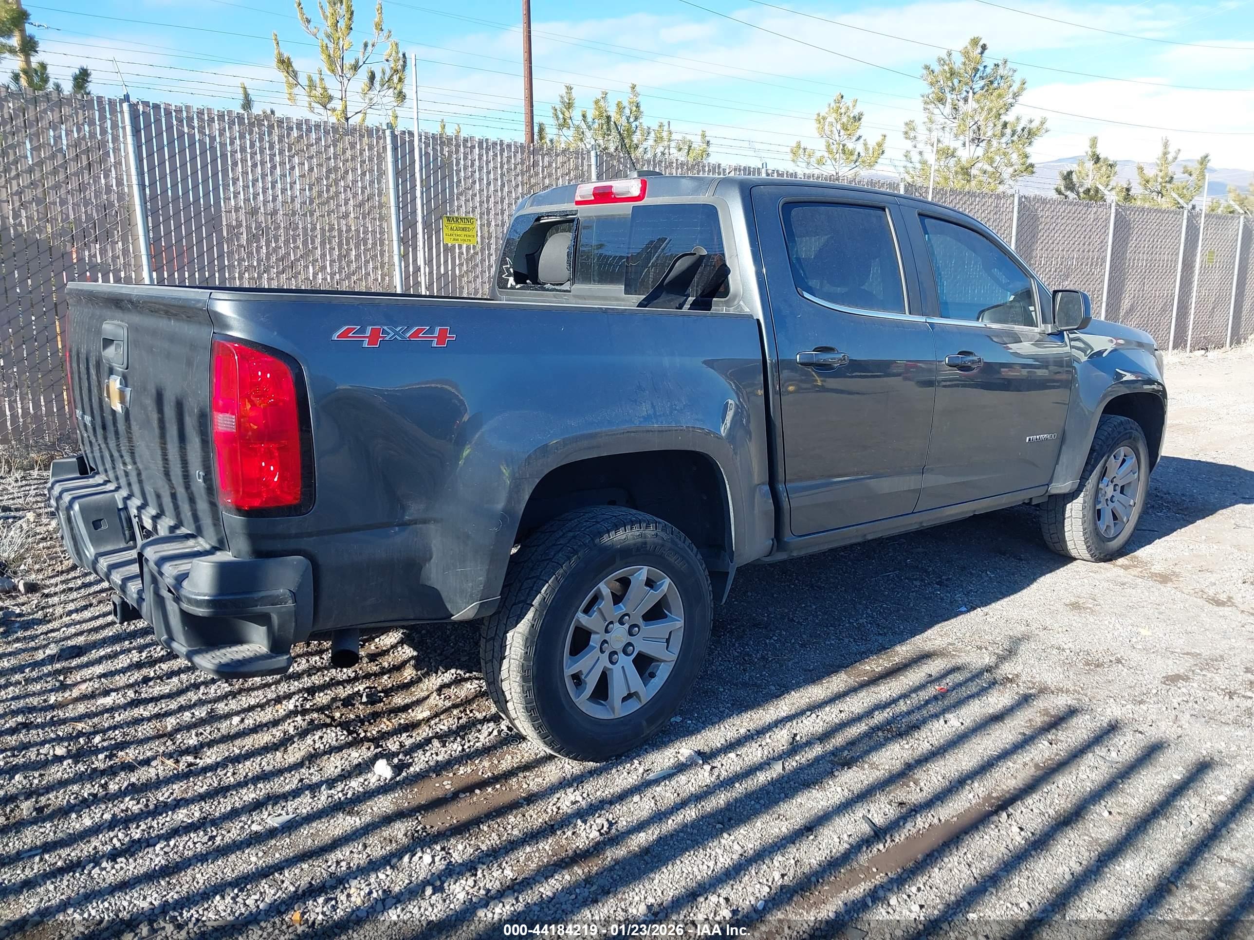 CHEVROLET COLORADO image 4