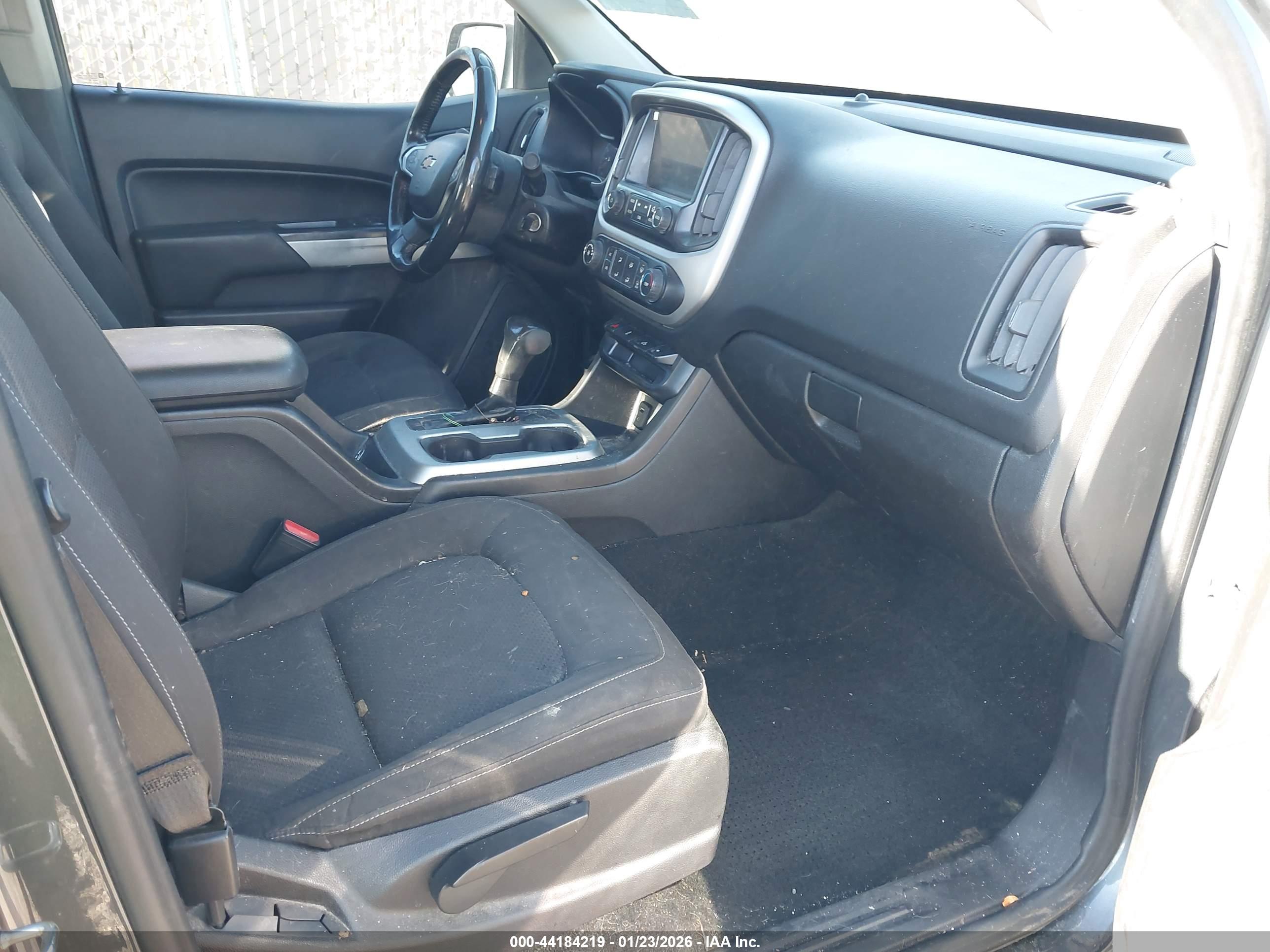 CHEVROLET COLORADO image 5