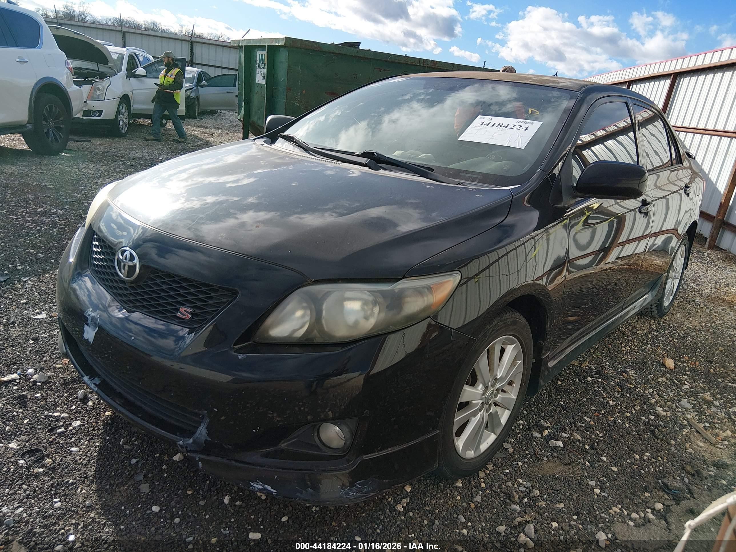 TOYOTA COROLLA image 2