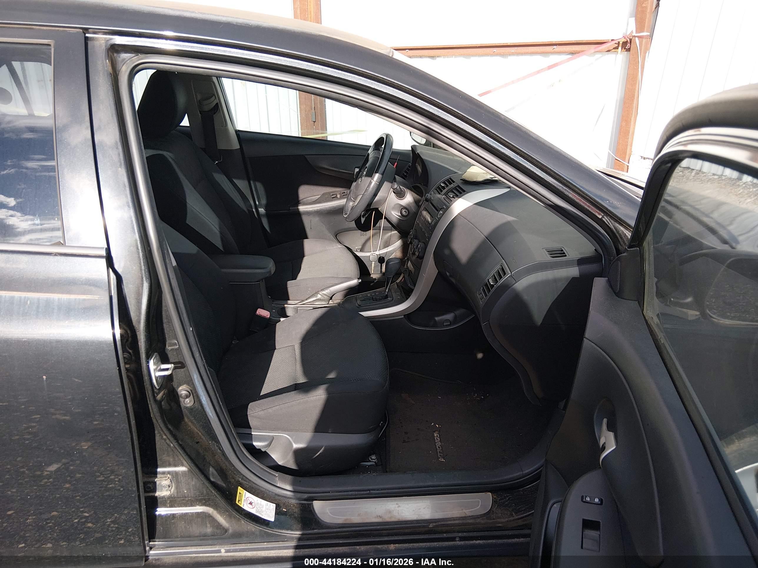 TOYOTA COROLLA image 5