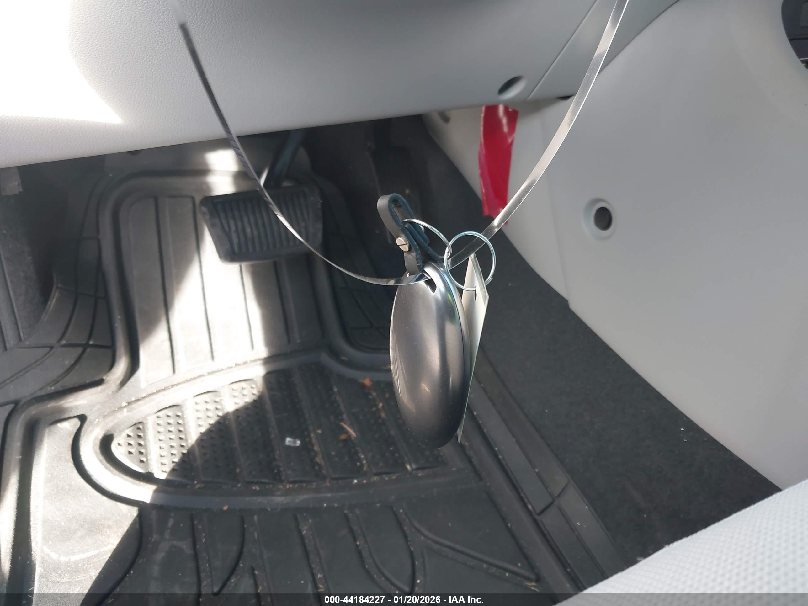 HYUNDAI KONA image 11