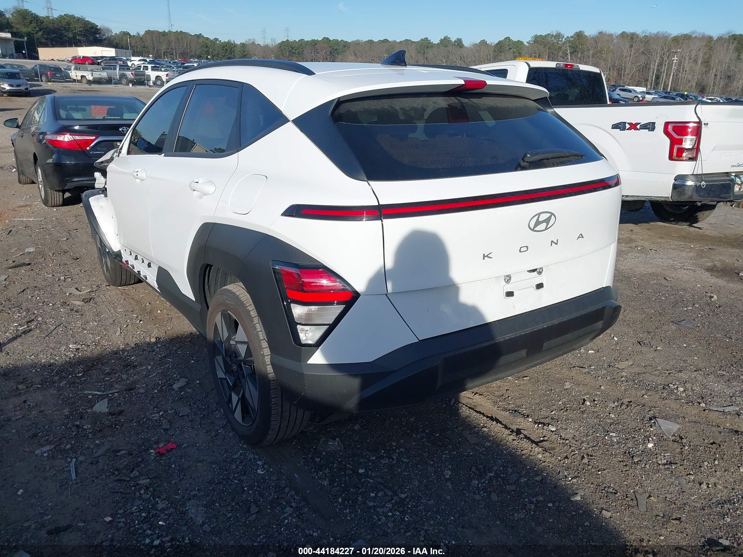 HYUNDAI KONA image 3