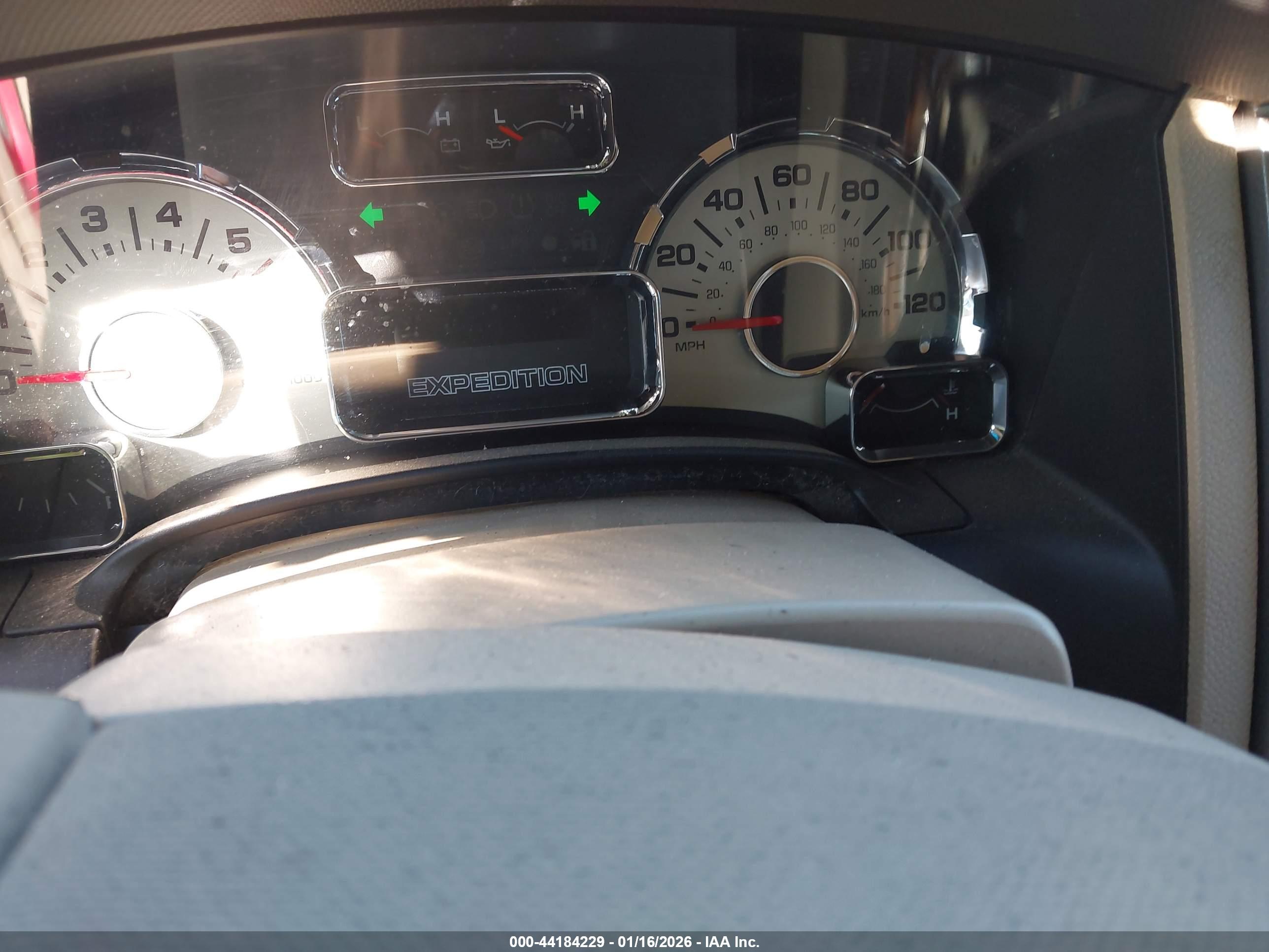 FORD EXPEDITION image 7