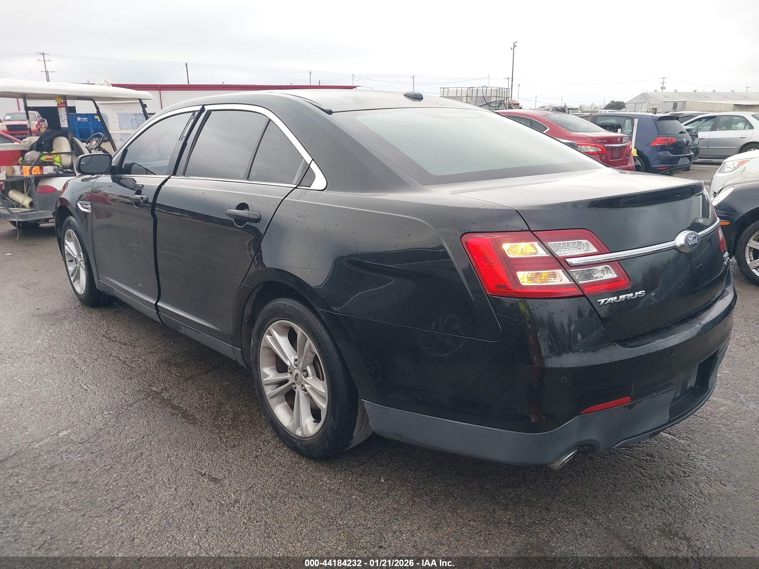 FORD TAURUS image 3