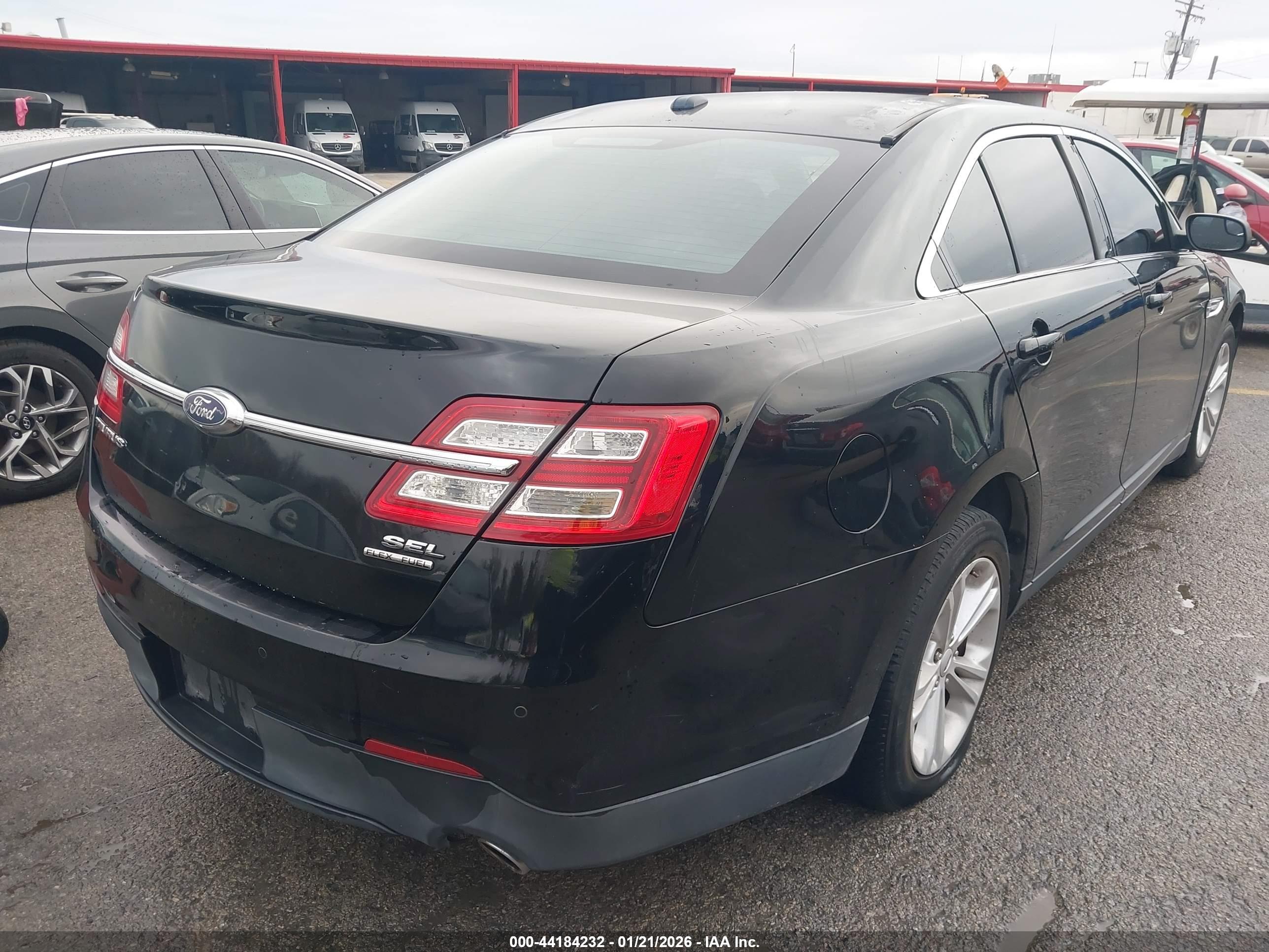 FORD TAURUS image 4