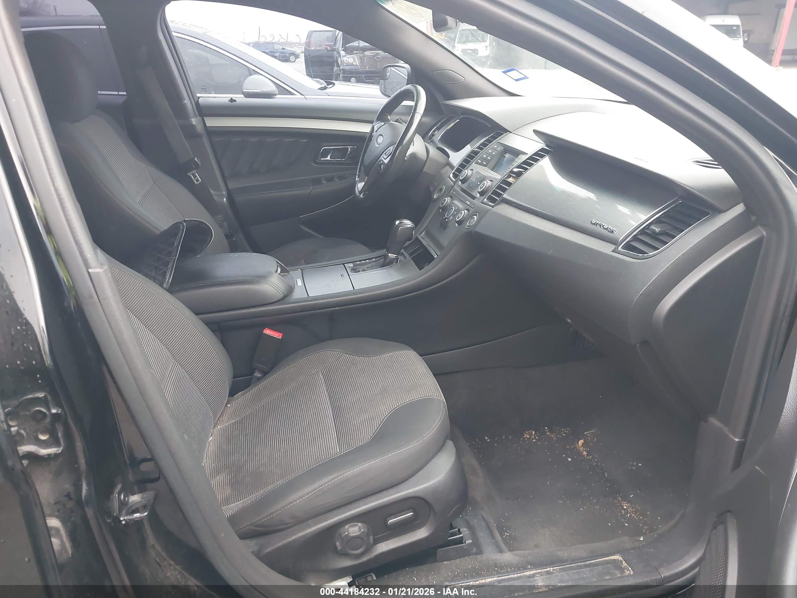 FORD TAURUS image 5