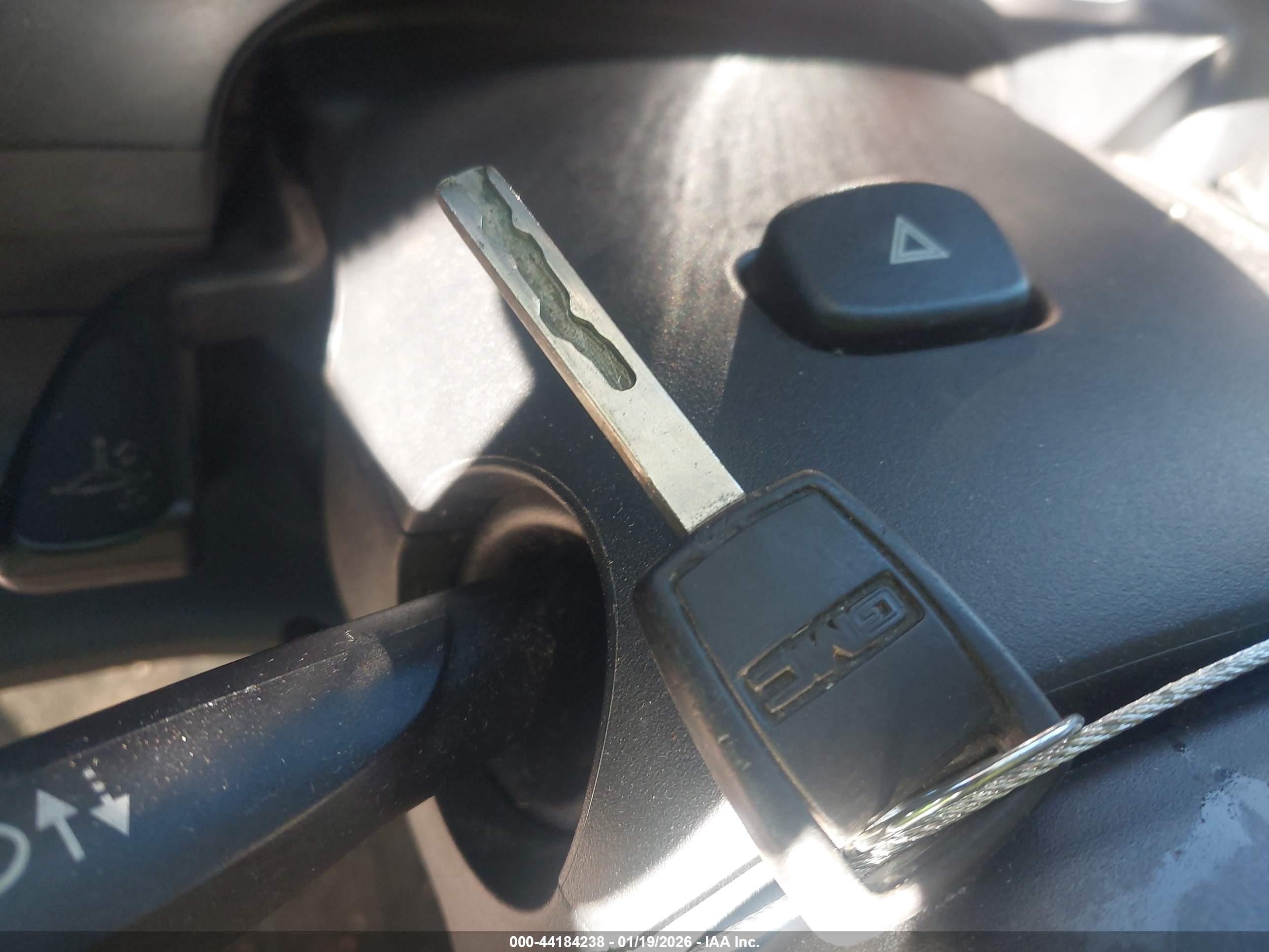 GMC SIERRA image 11