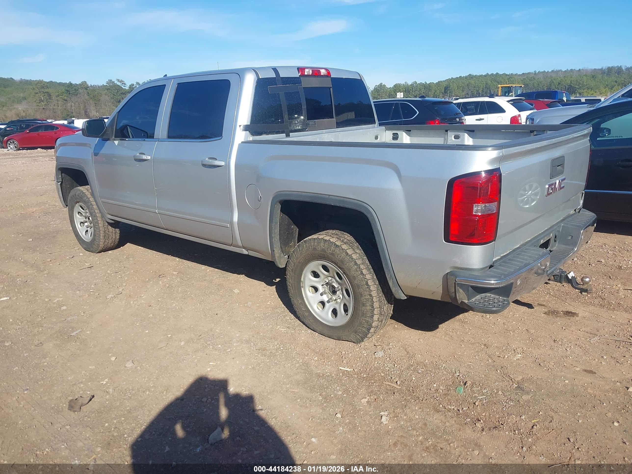 GMC SIERRA image 3