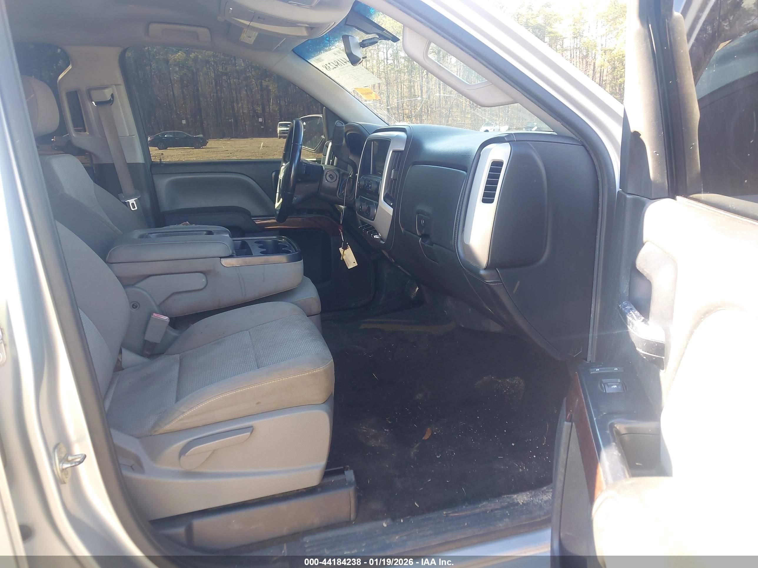 GMC SIERRA image 5
