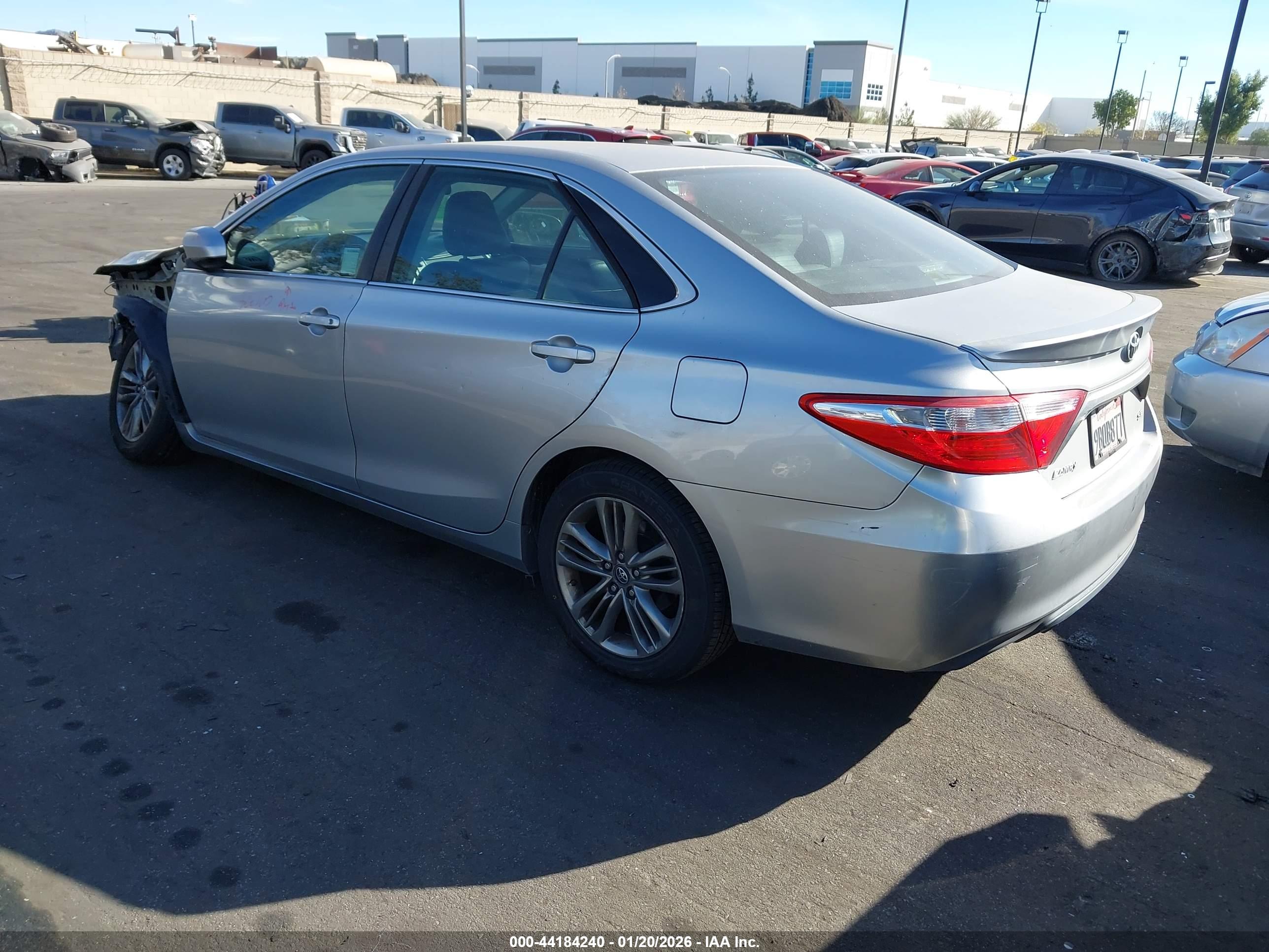 TOYOTA CAMRY image 3