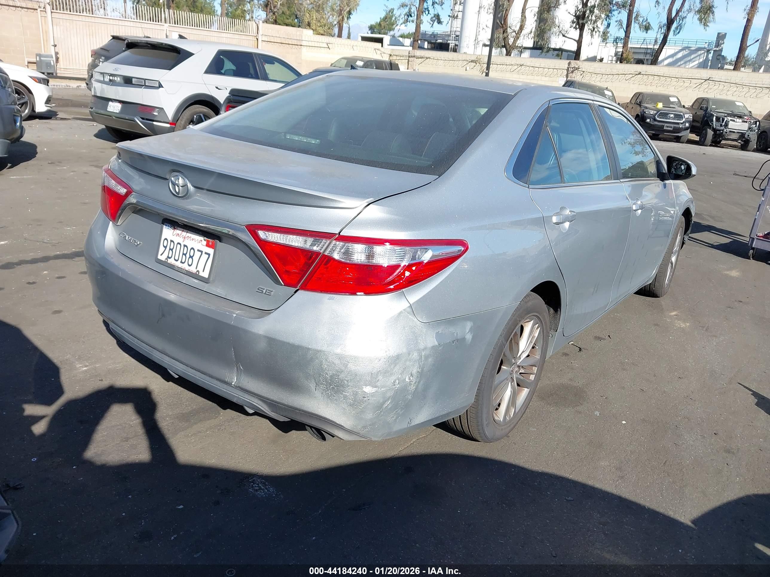TOYOTA CAMRY image 4