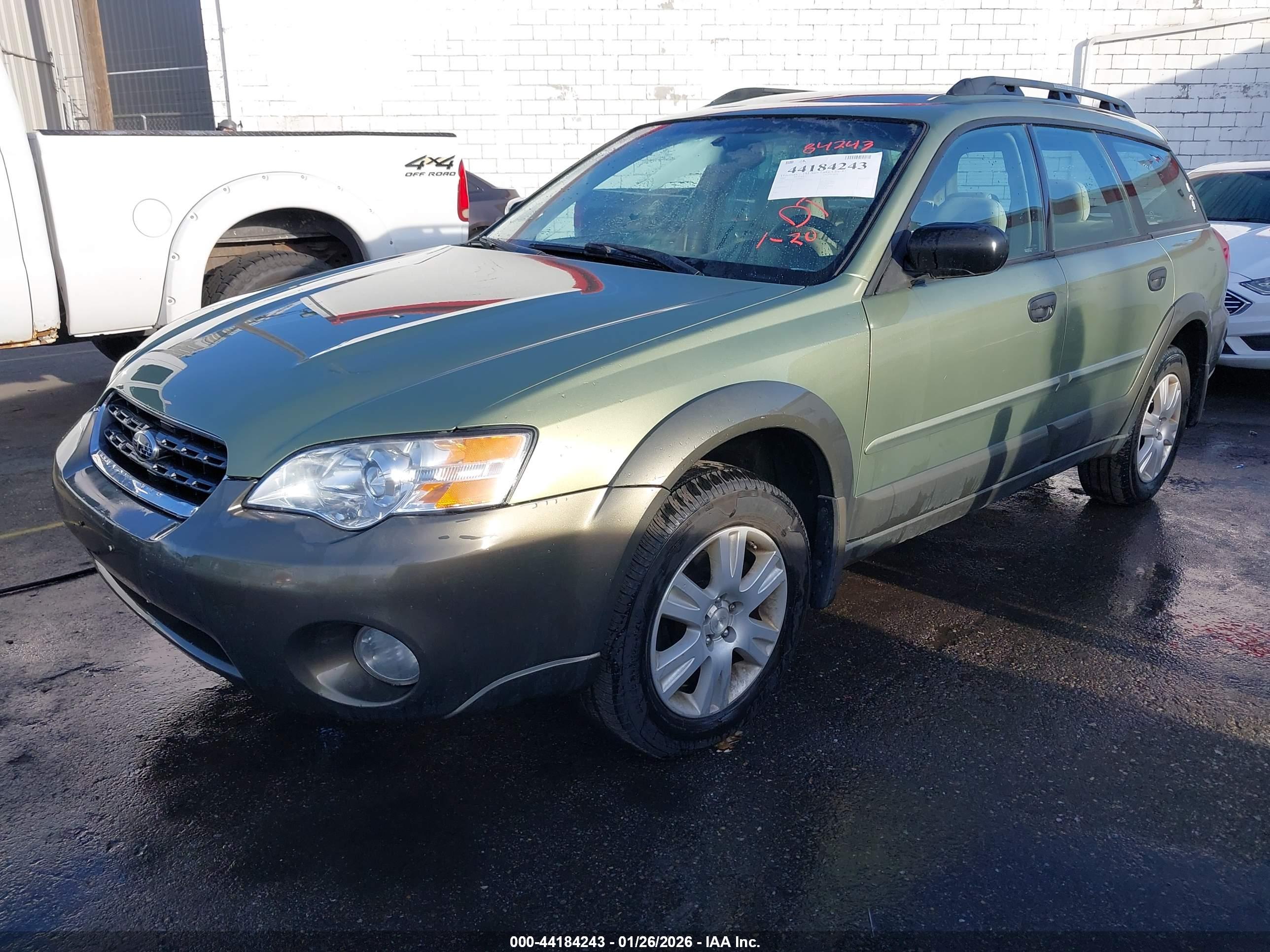 SUBARU OUTBACK image 2