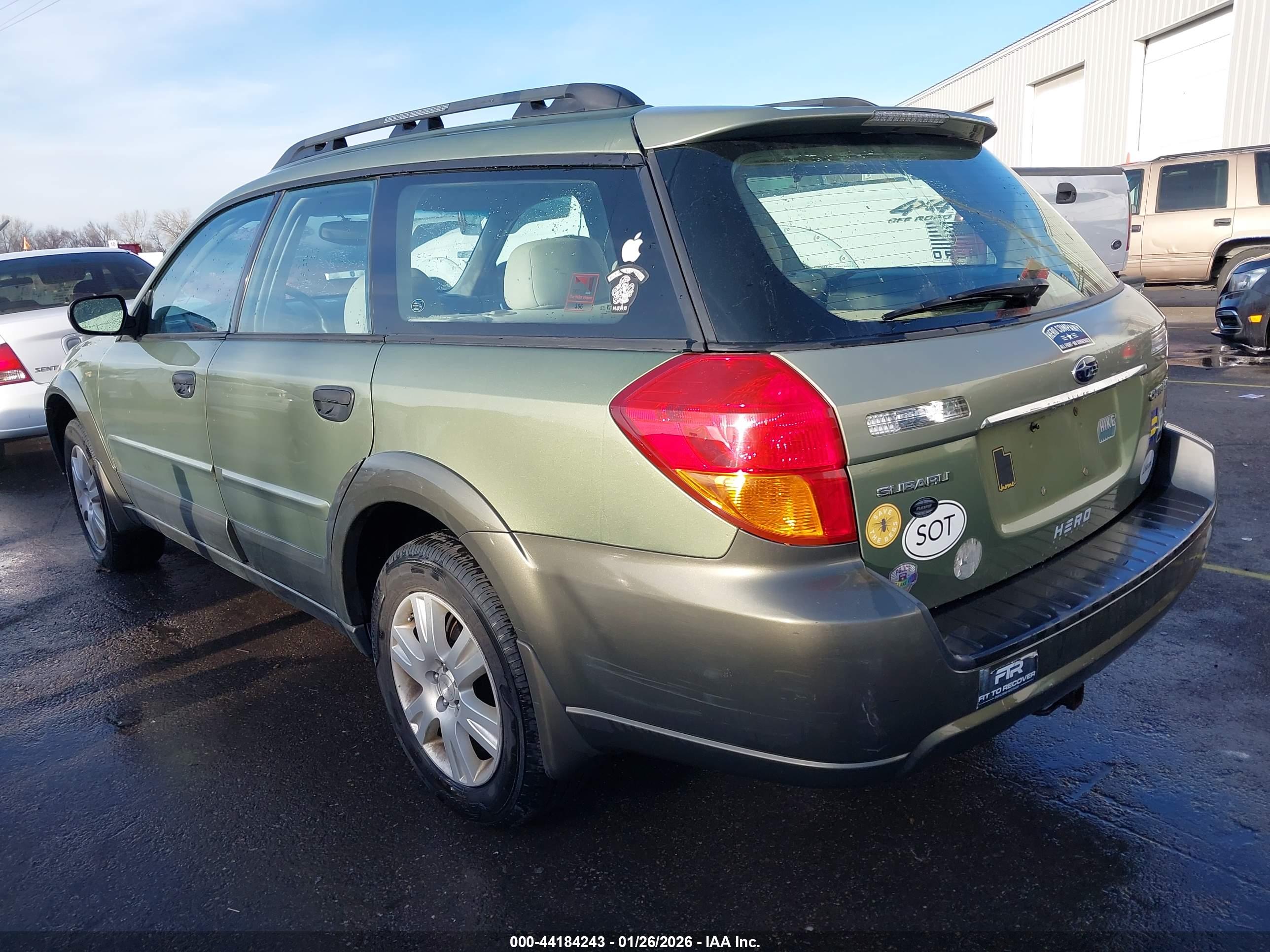 SUBARU OUTBACK image 3