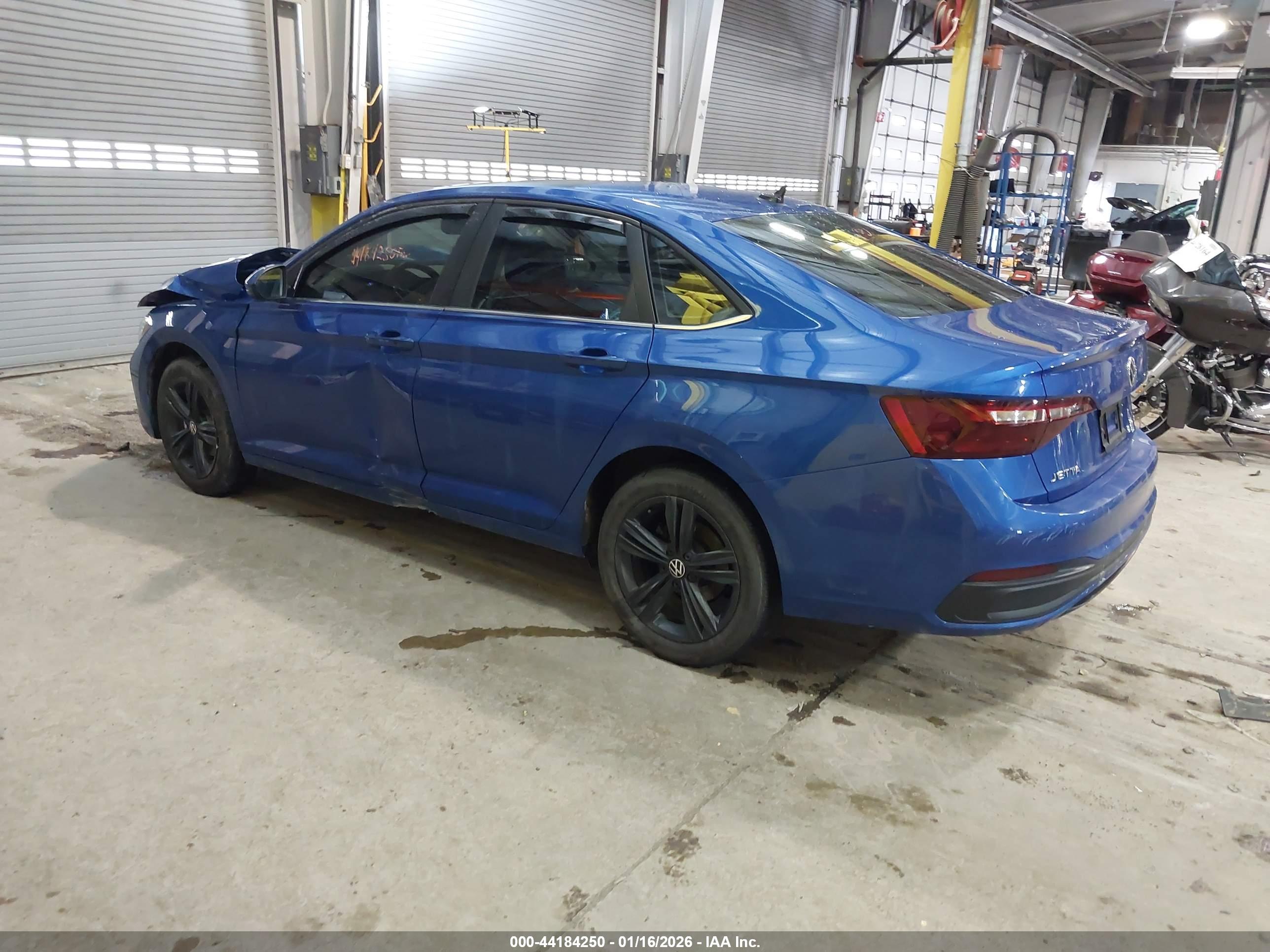 VOLKSWAGEN JETTA image 3