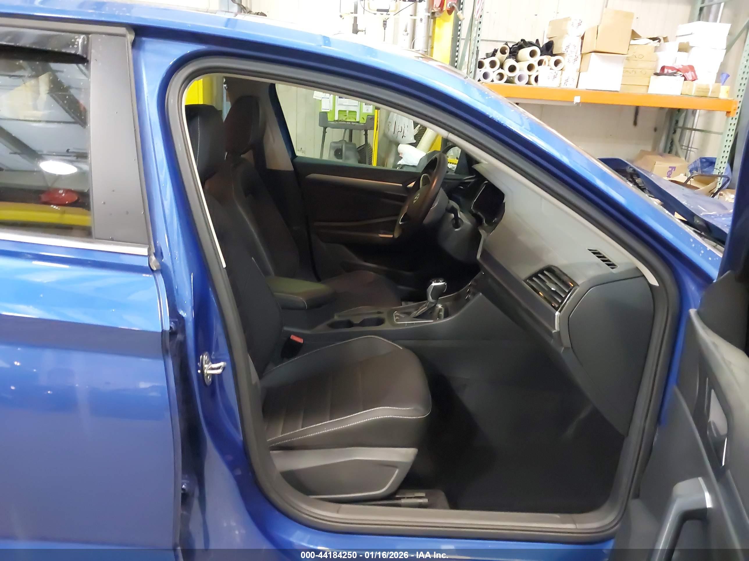 VOLKSWAGEN JETTA image 5