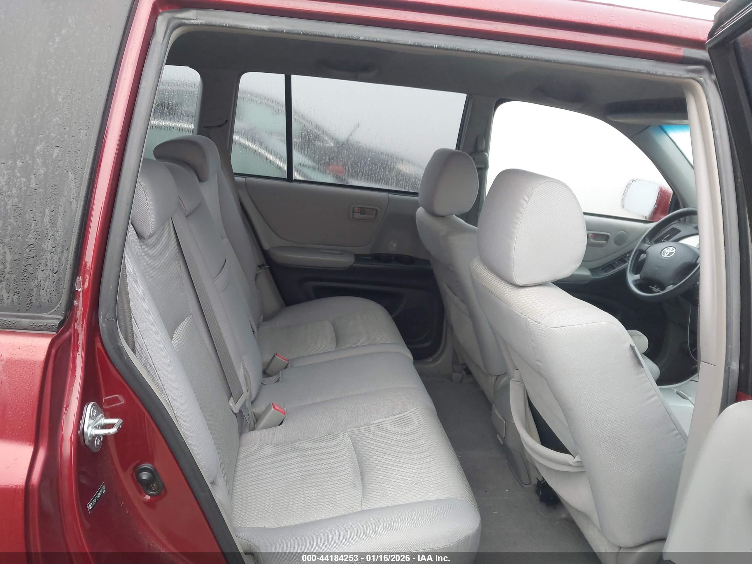 TOYOTA HIGHLANDER image 8