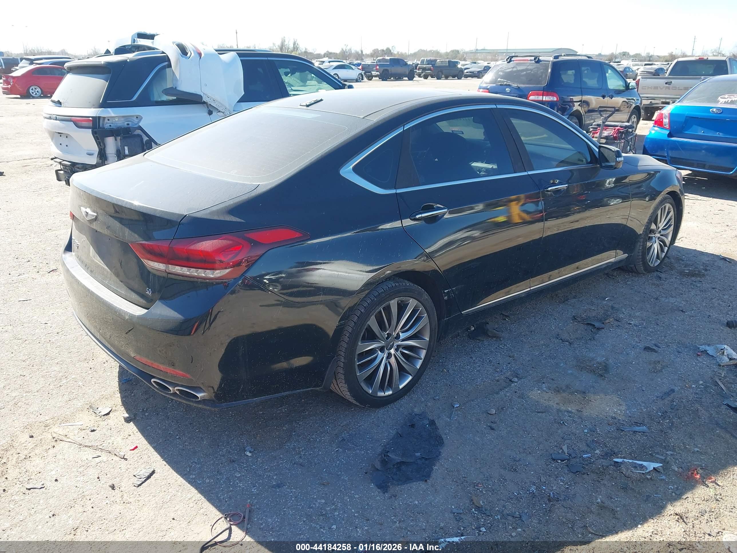 HYUNDAI GENESIS image 4