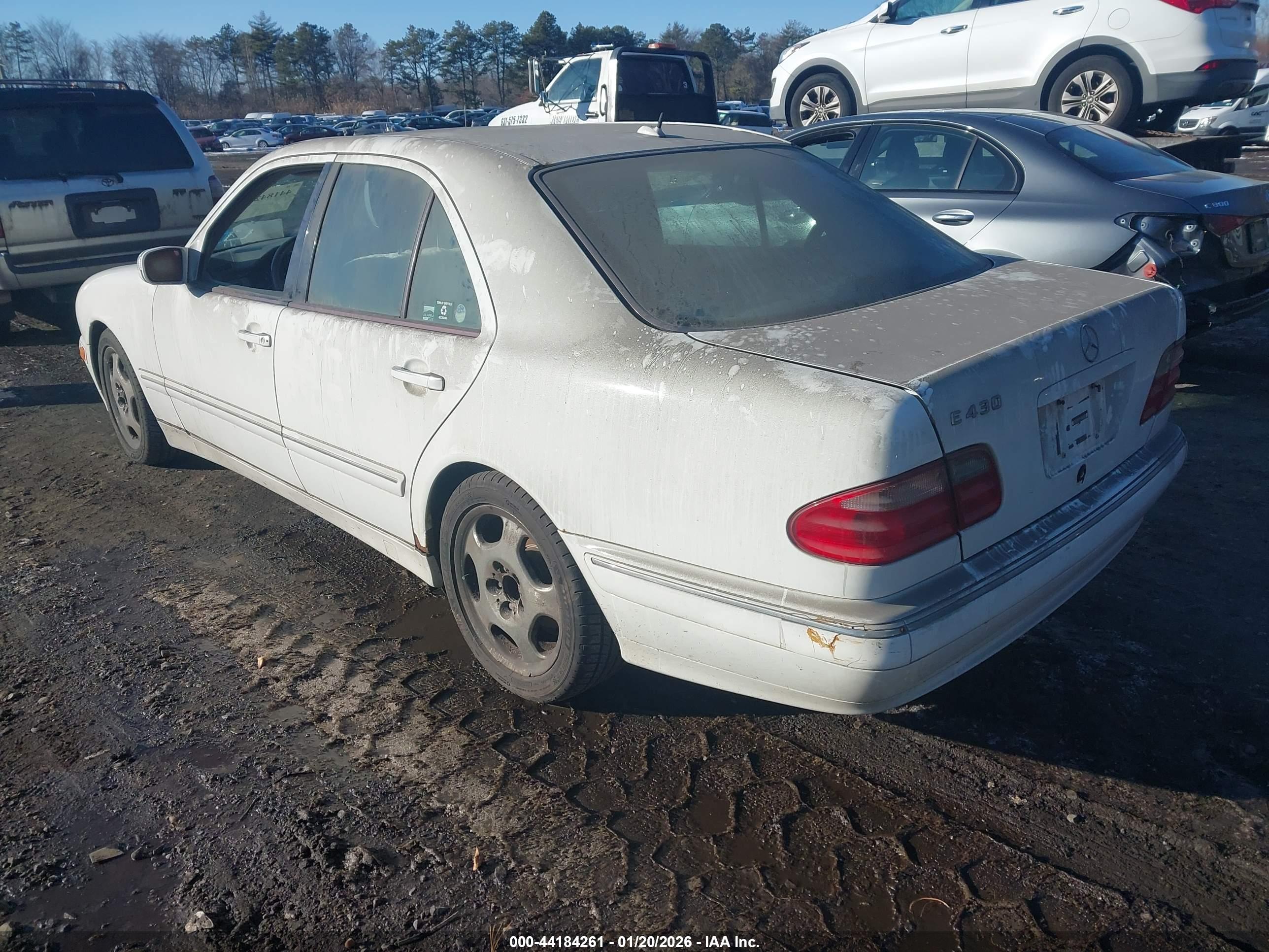 MERCEDES-BENZ E image 3