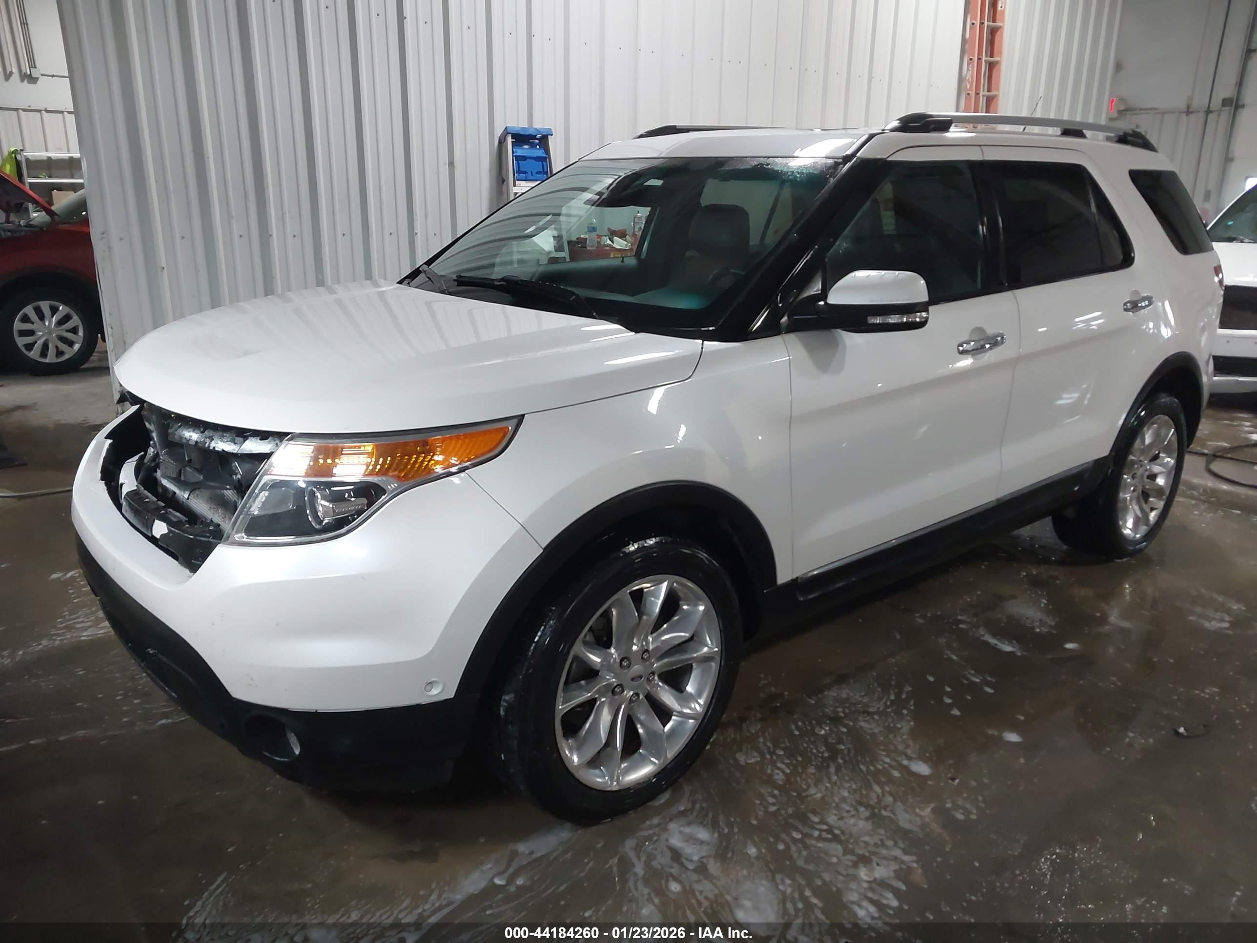 FORD EXPLORER image 2
