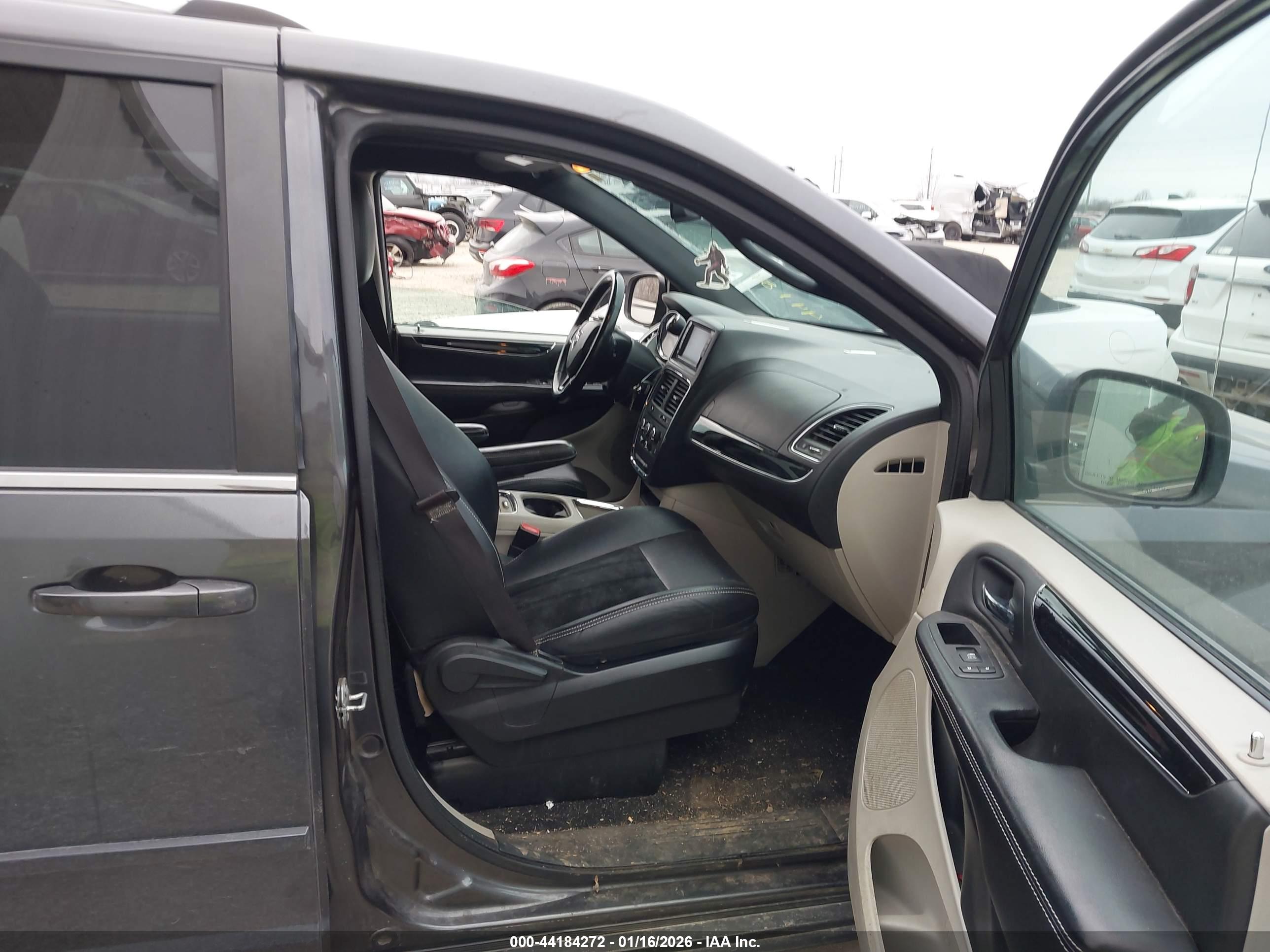 DODGE GRAND image 5
