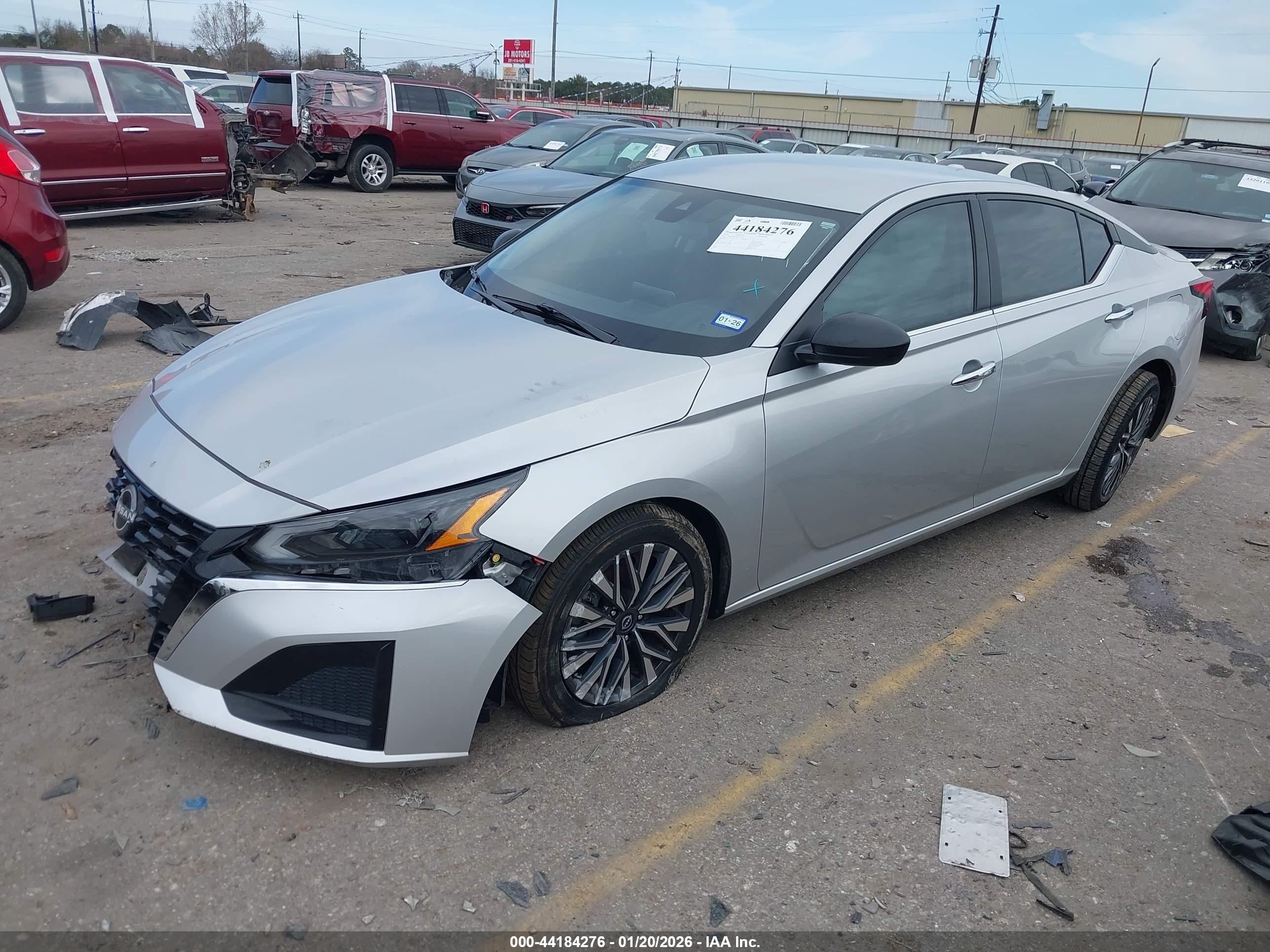 NISSAN ALTIMA image 2