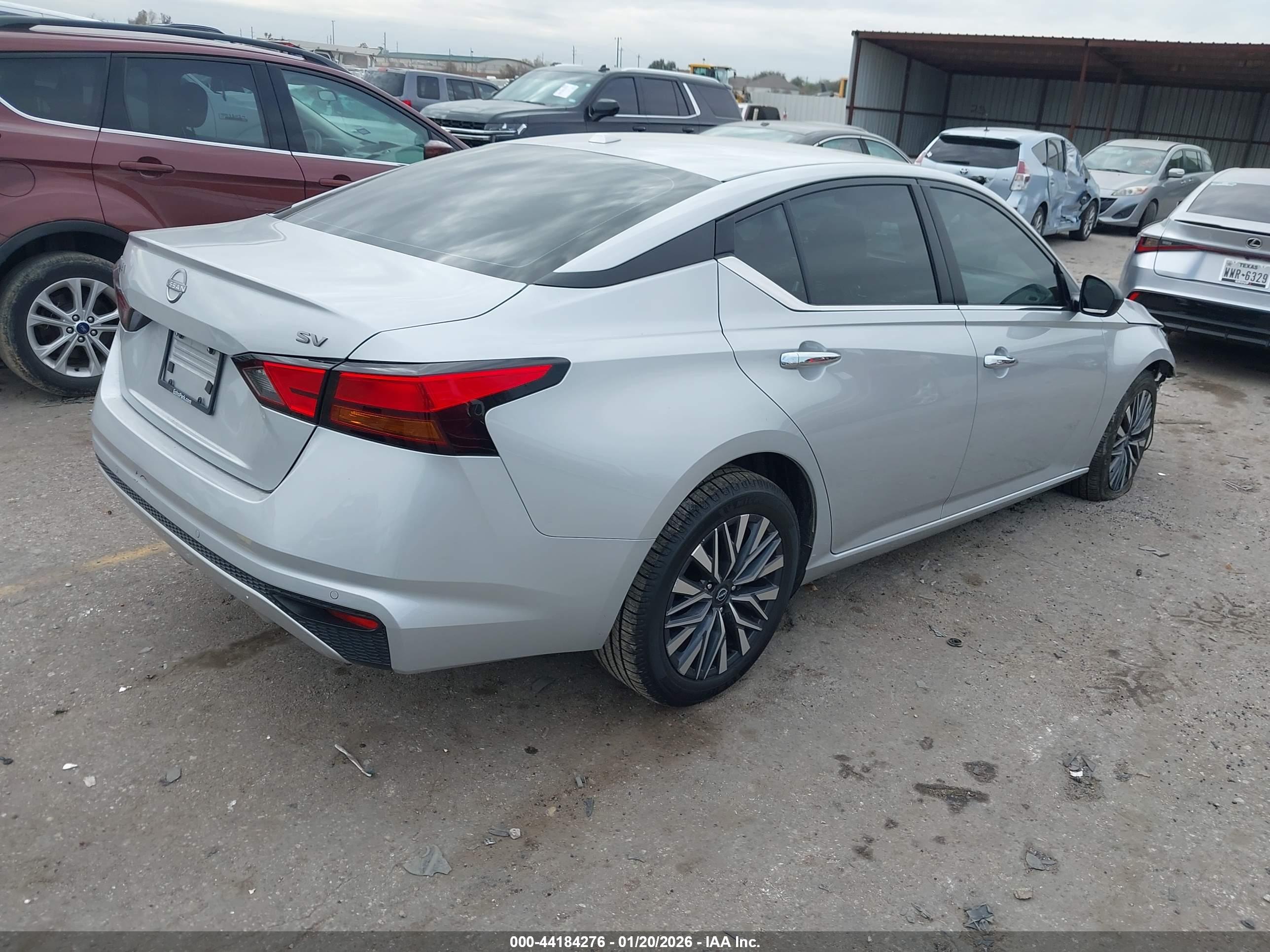 NISSAN ALTIMA image 4