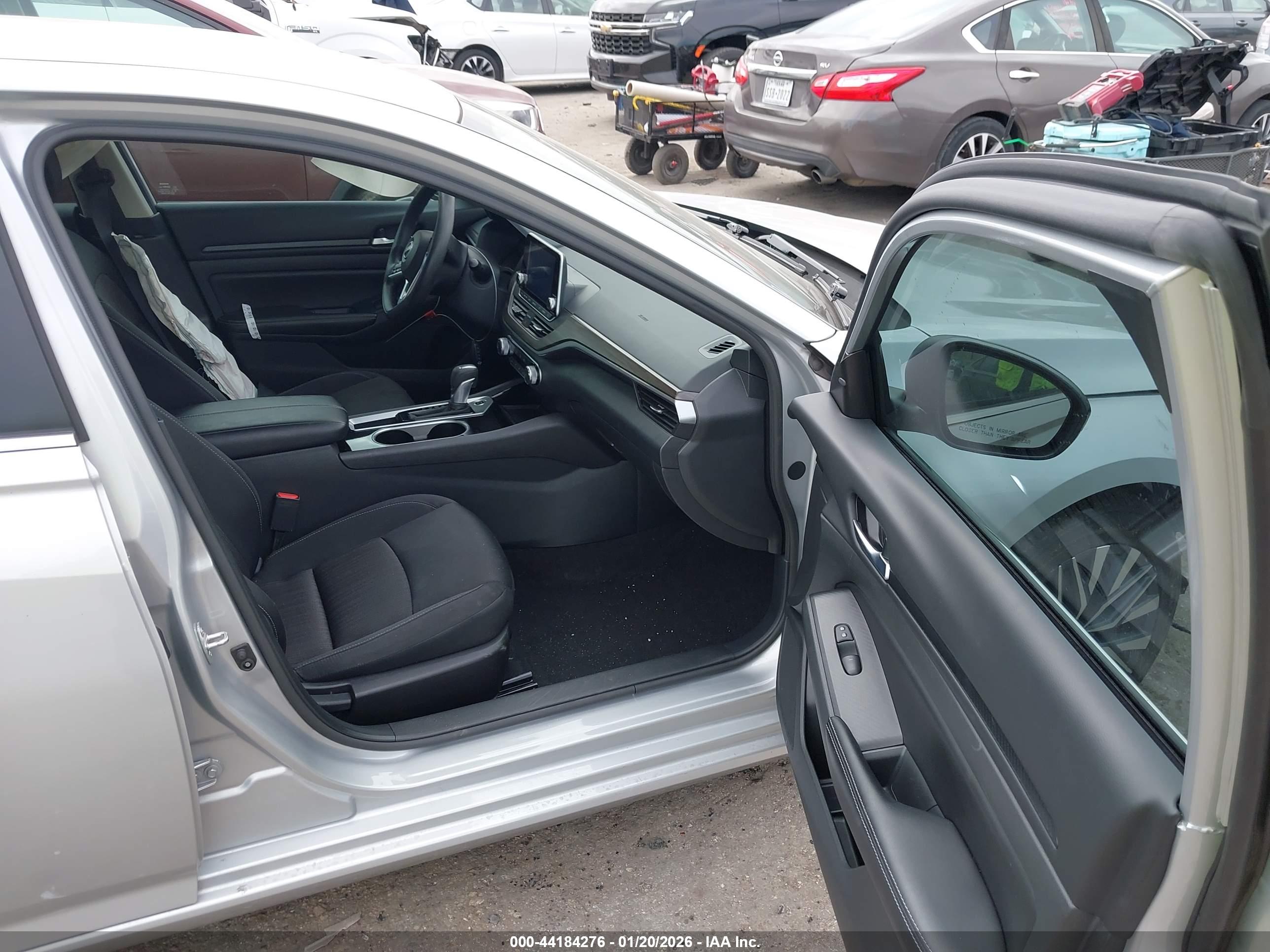 NISSAN ALTIMA image 5
