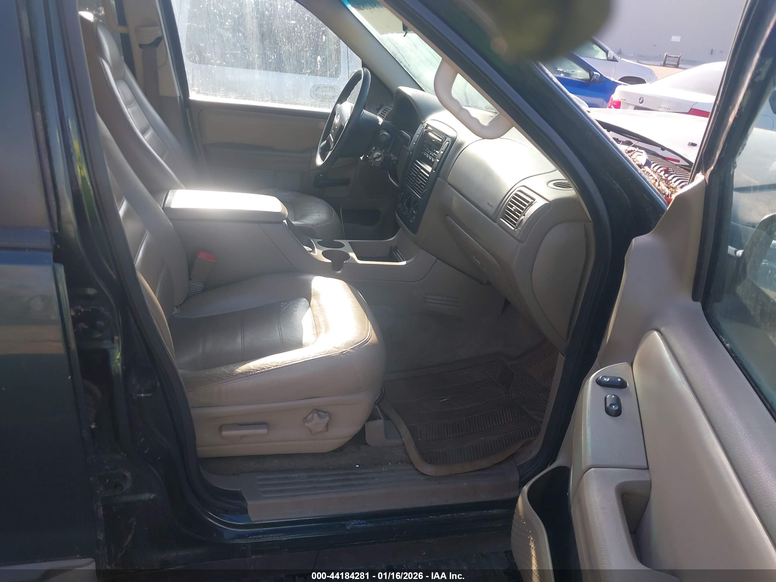 FORD EXPLORER image 5