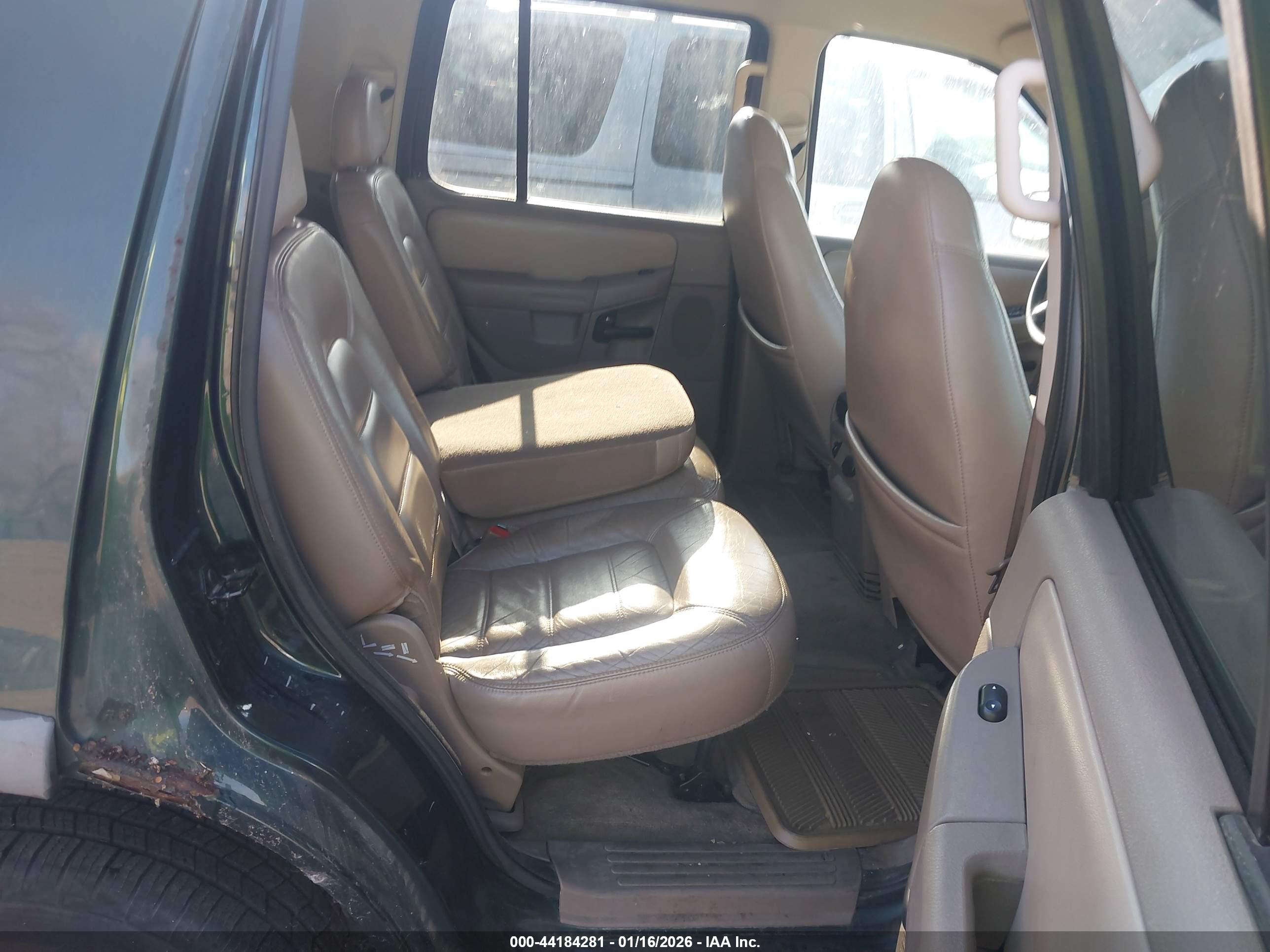 FORD EXPLORER image 8