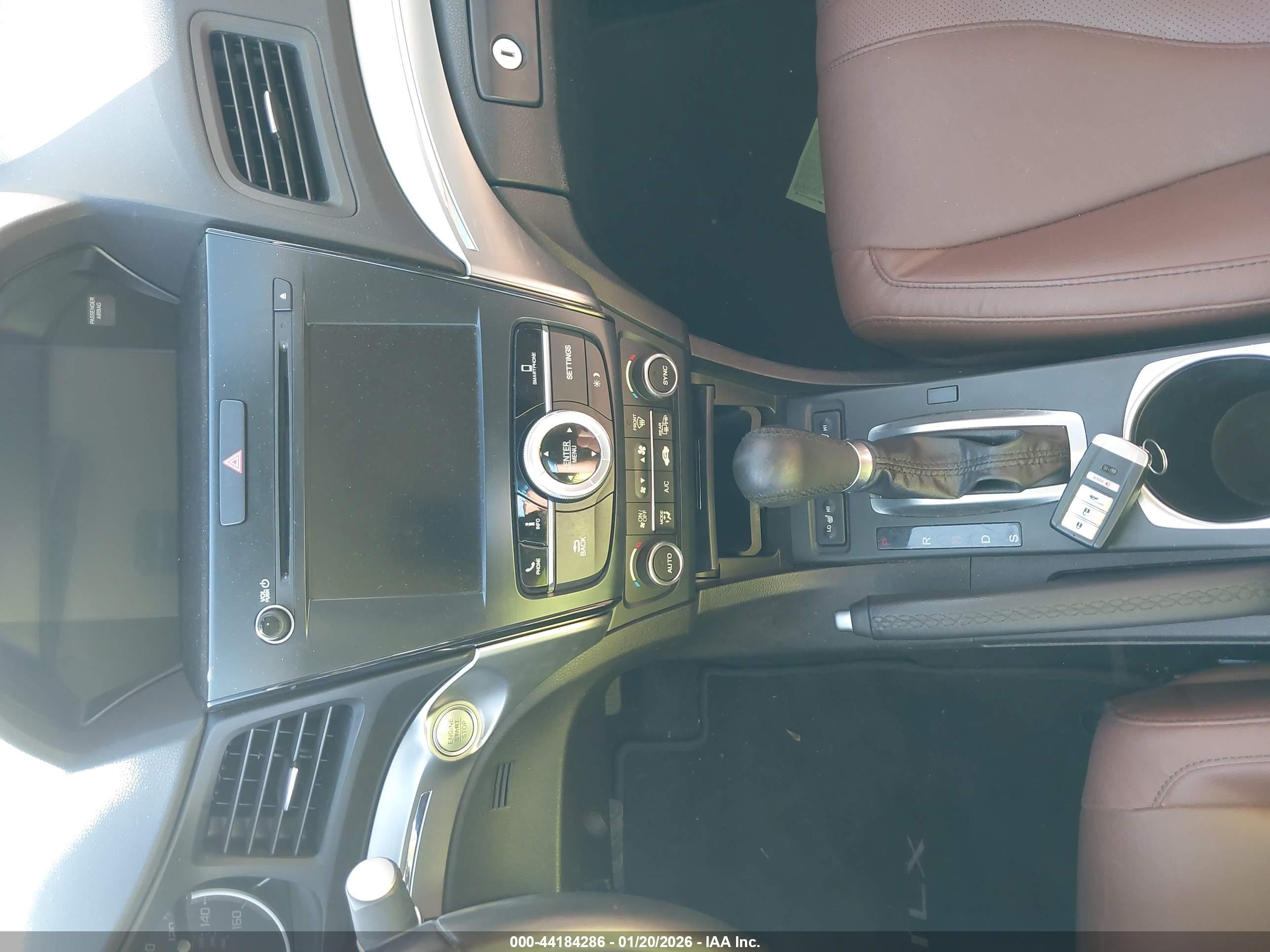 ACURA ILX image 11