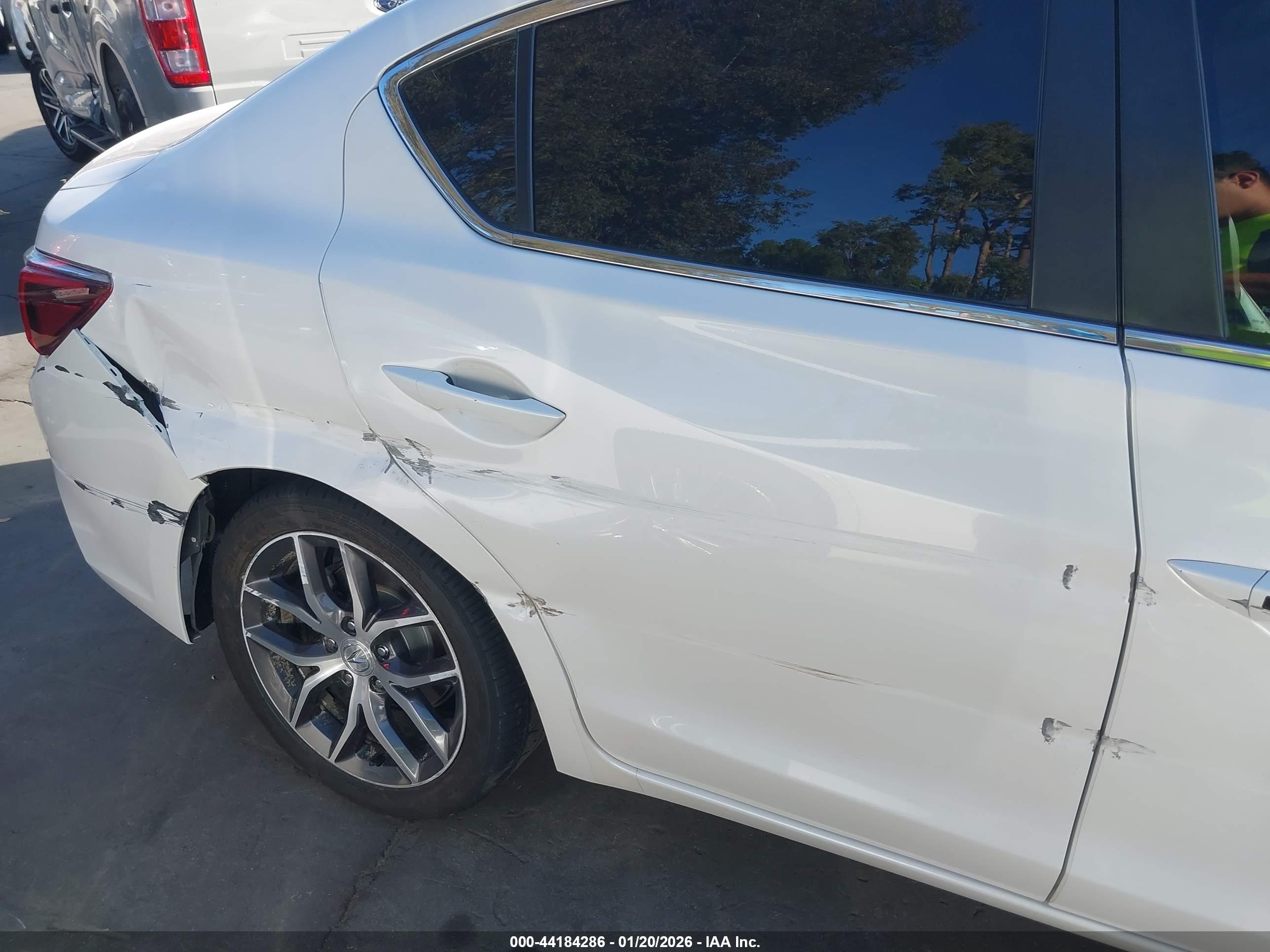 ACURA ILX image 6