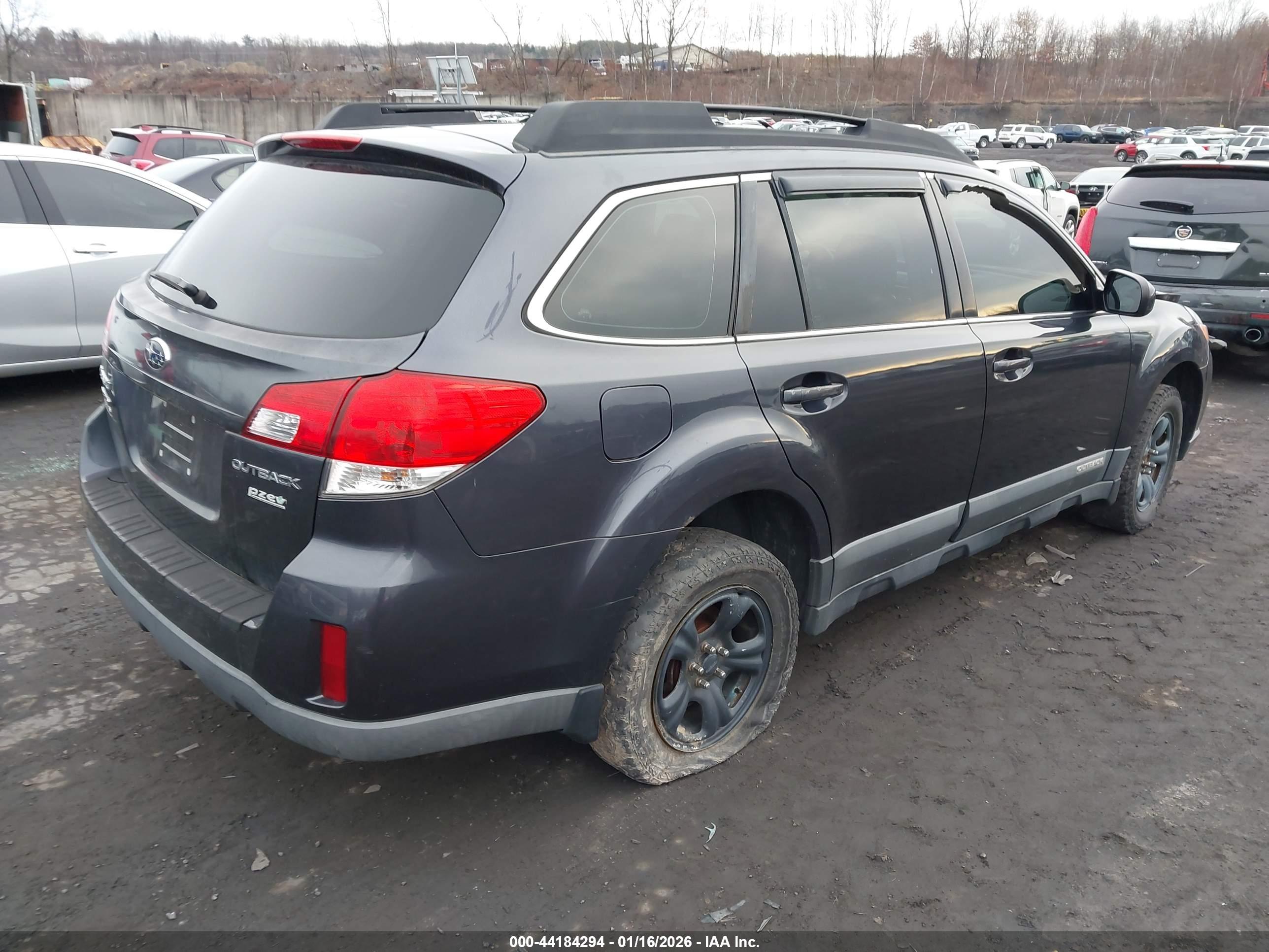 SUBARU OUTBACK image 4