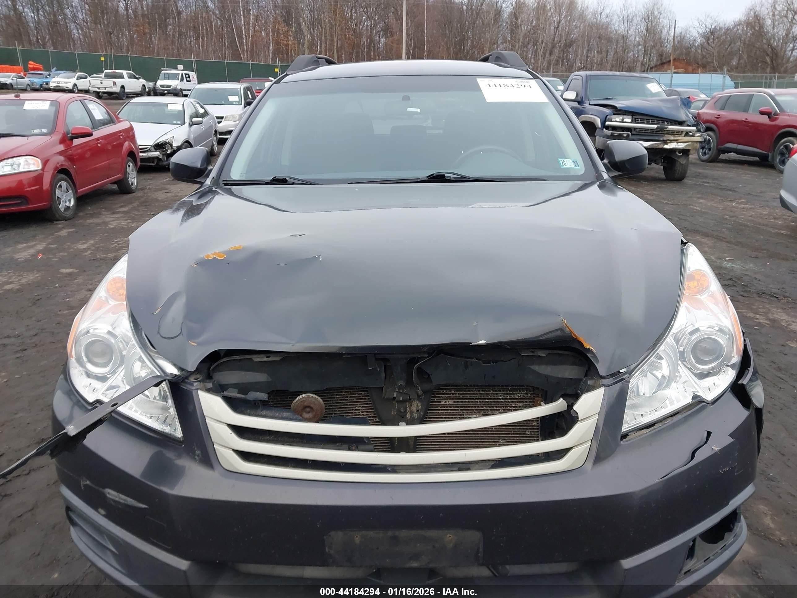 SUBARU OUTBACK image 6