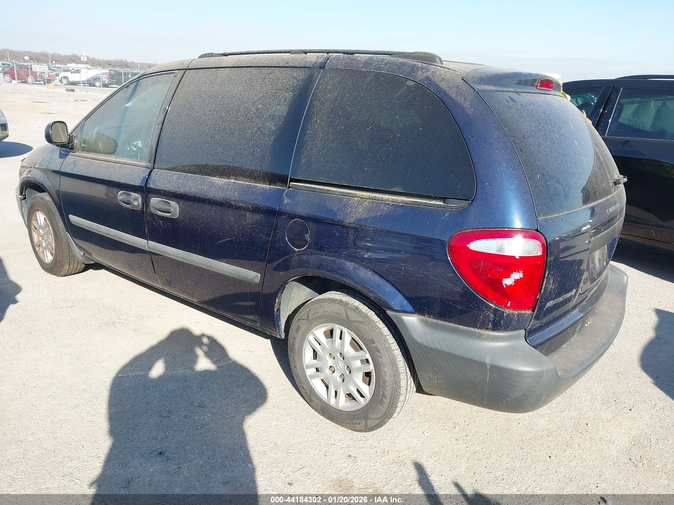 DODGE CARAVAN image 3