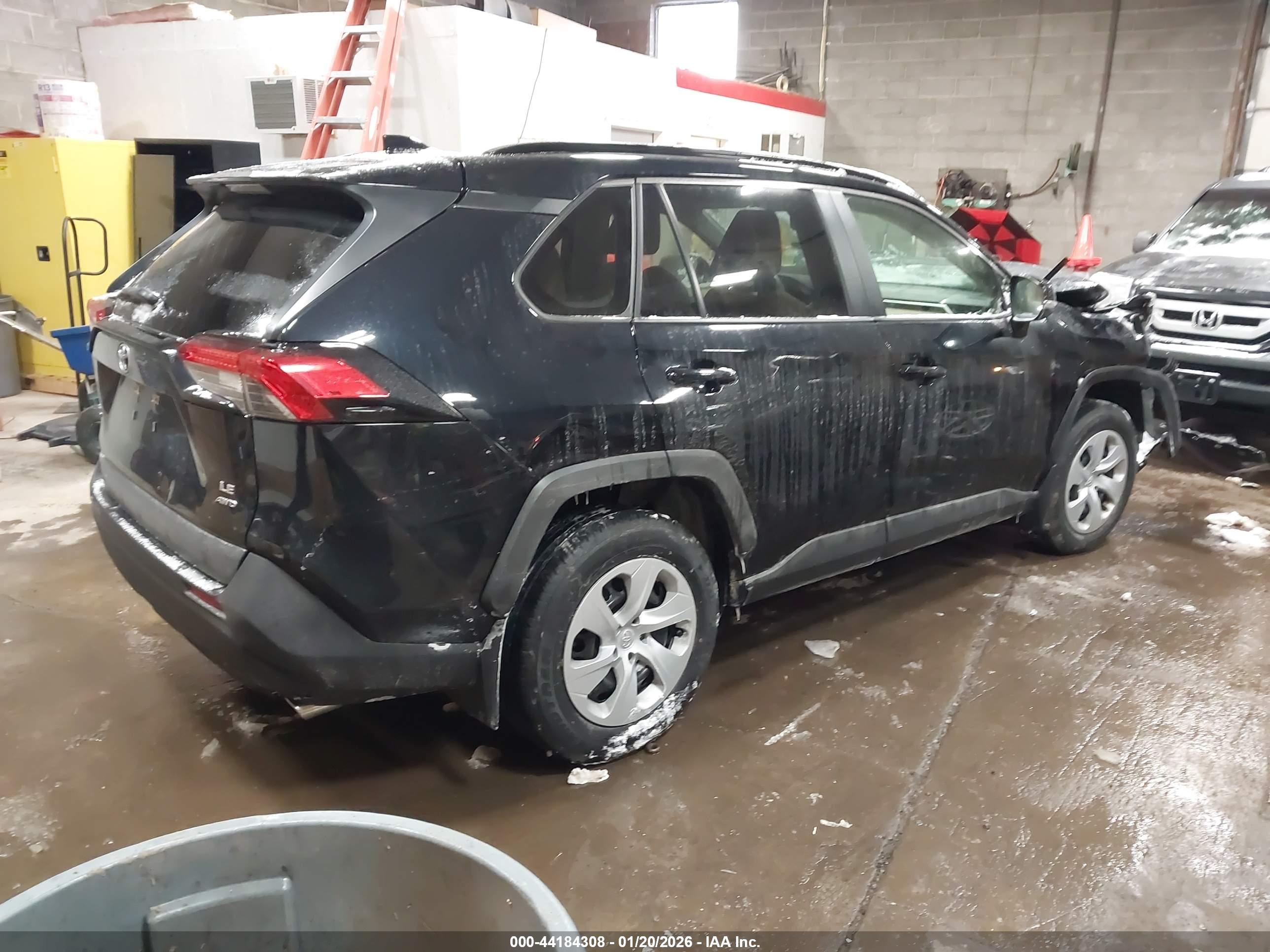 TOYOTA RAV4 image 4