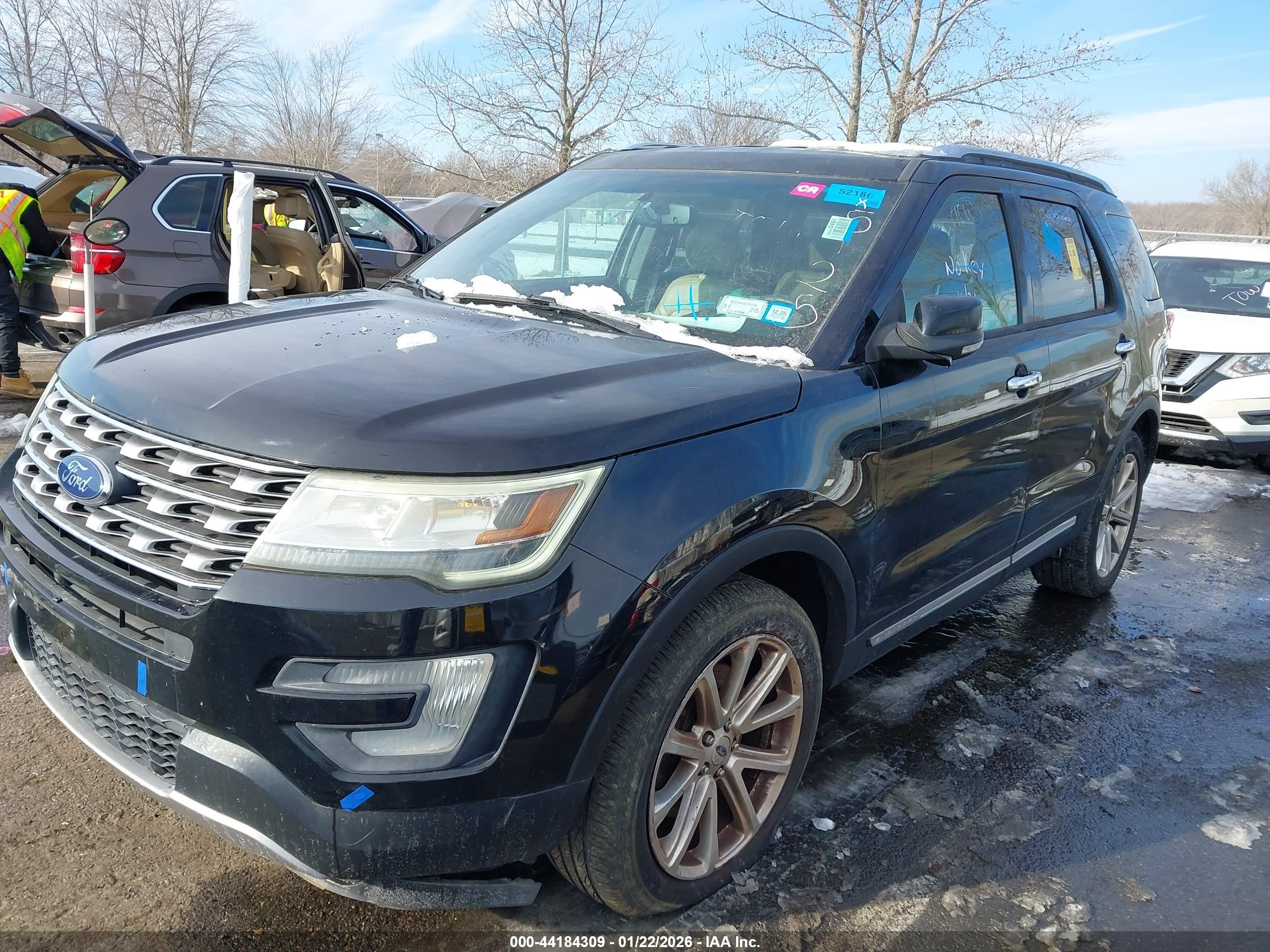 FORD EXPLORER image 2