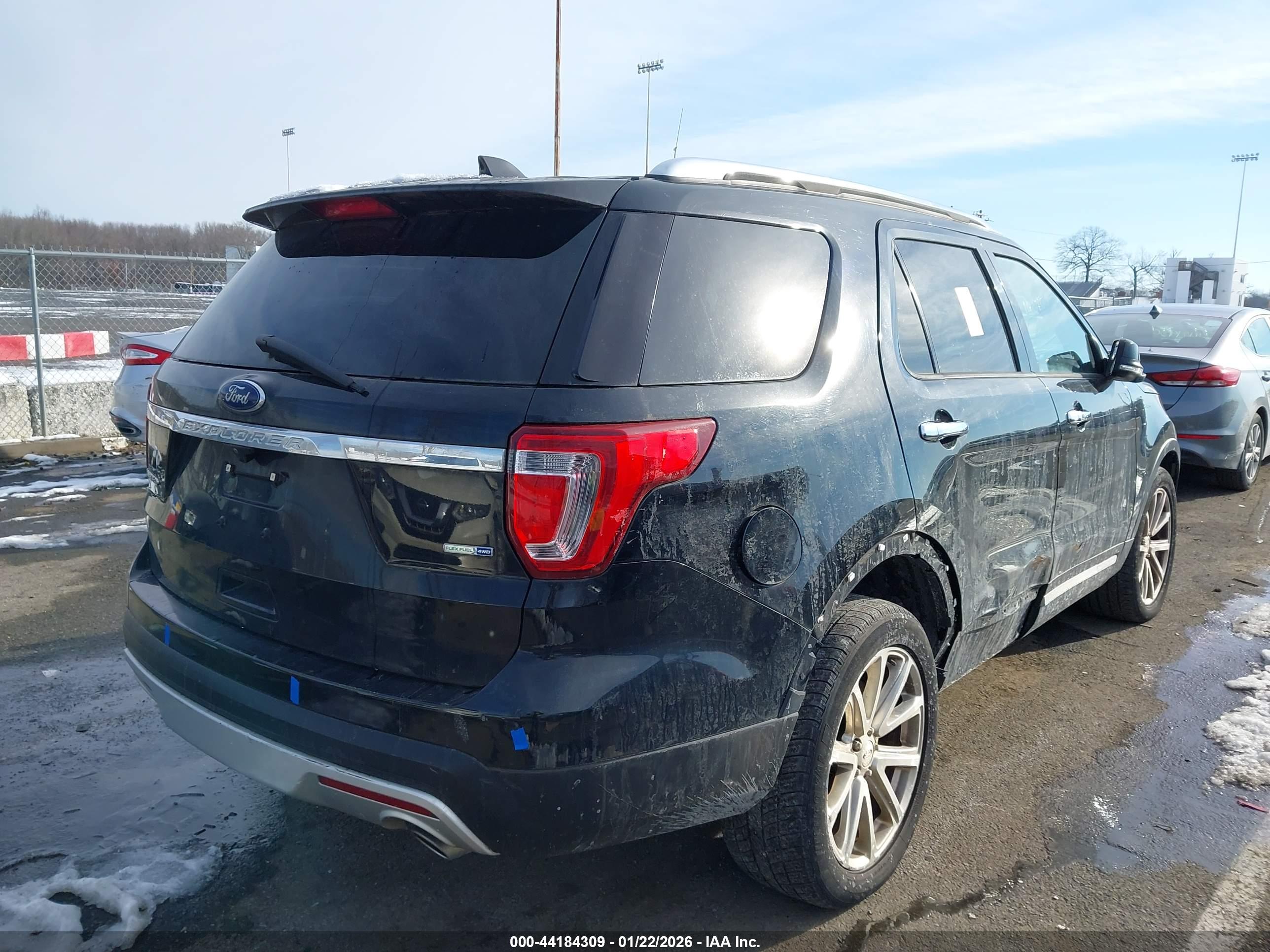 FORD EXPLORER image 4