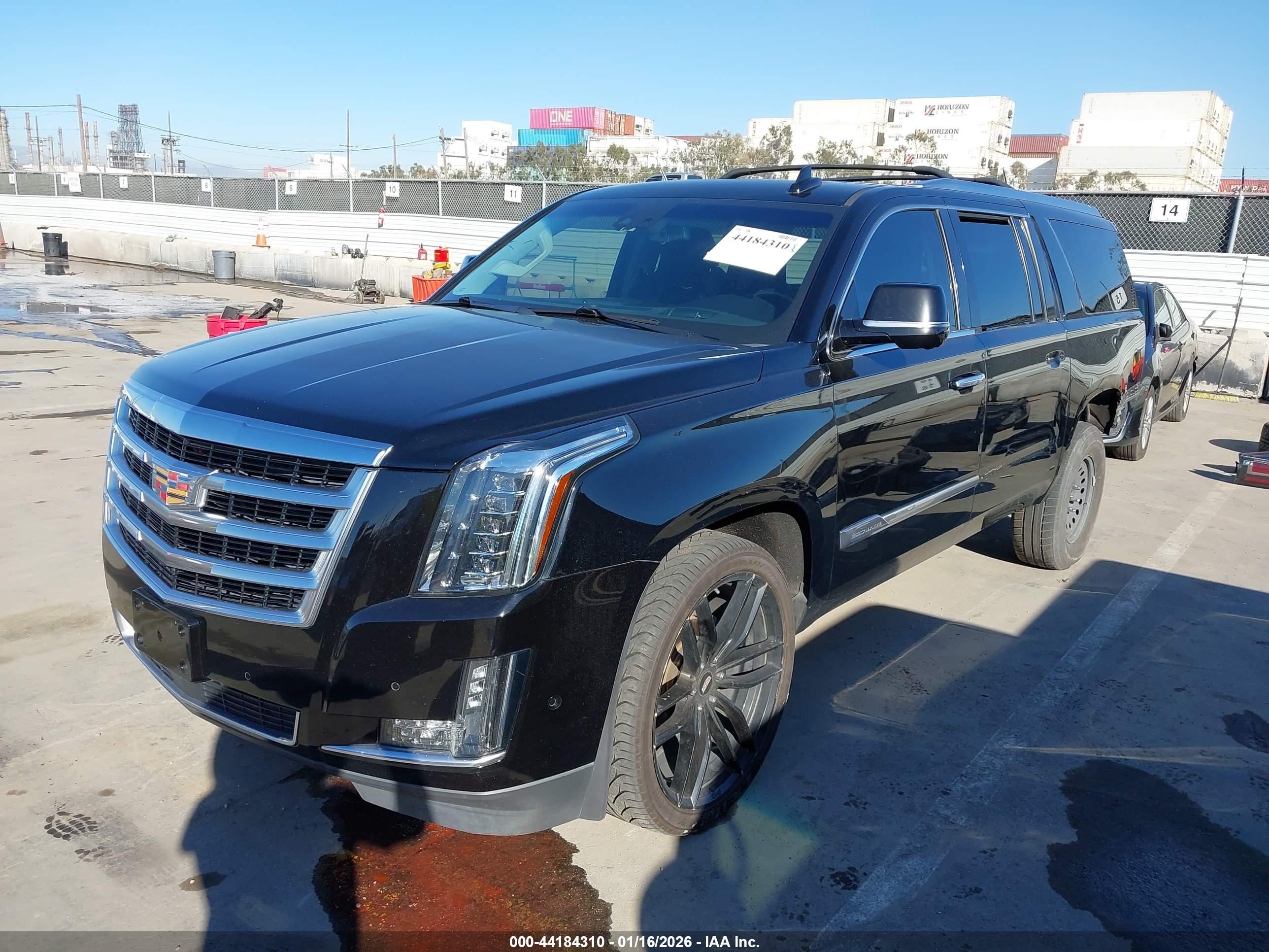 CADILLAC ESCALADE image 2