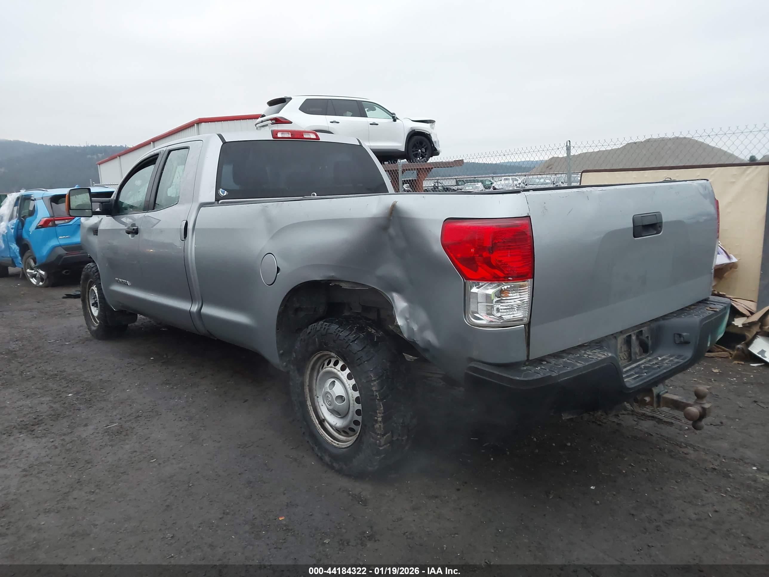 TOYOTA TUNDRA image 3