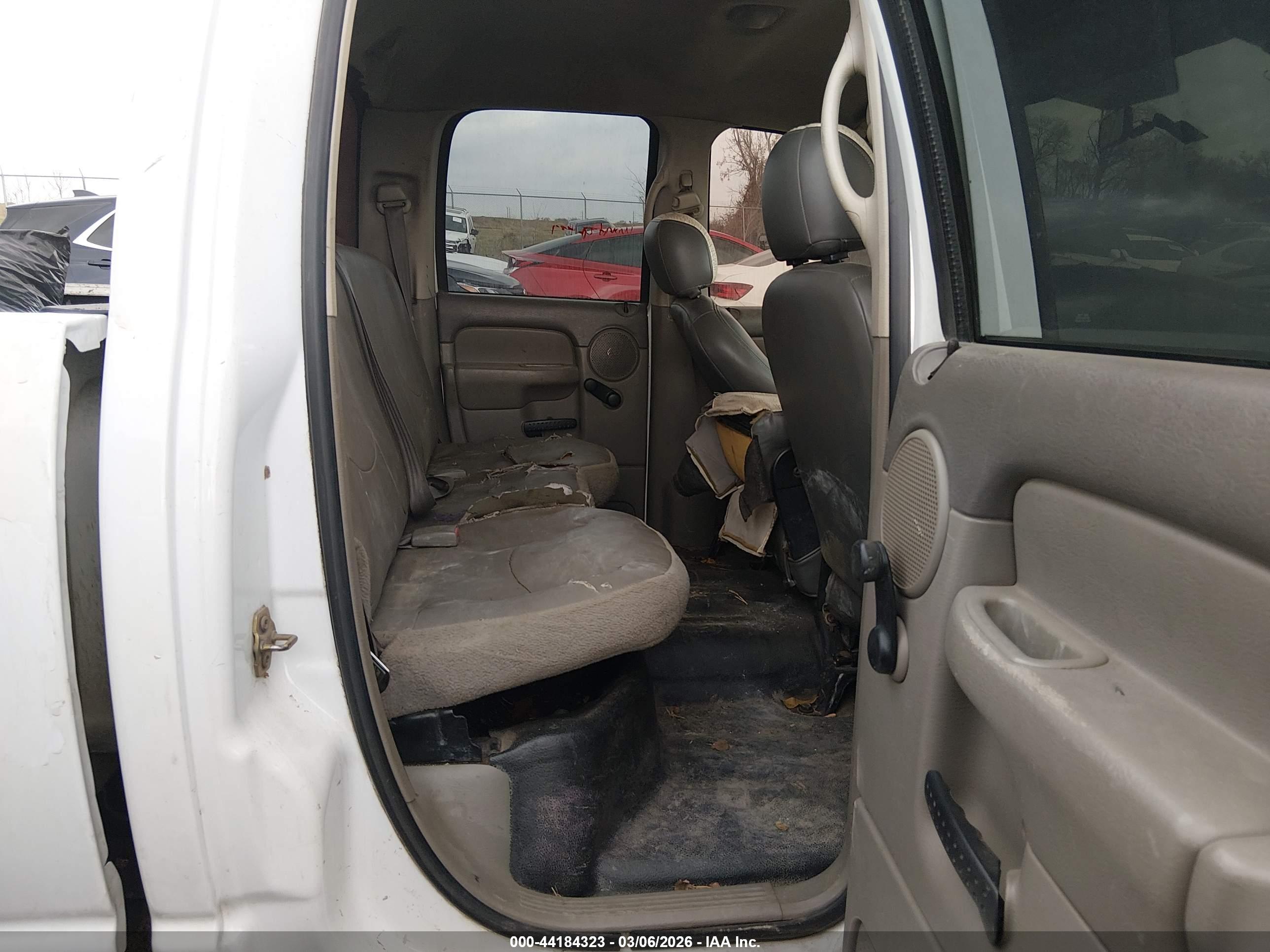 DODGE RAM image 8