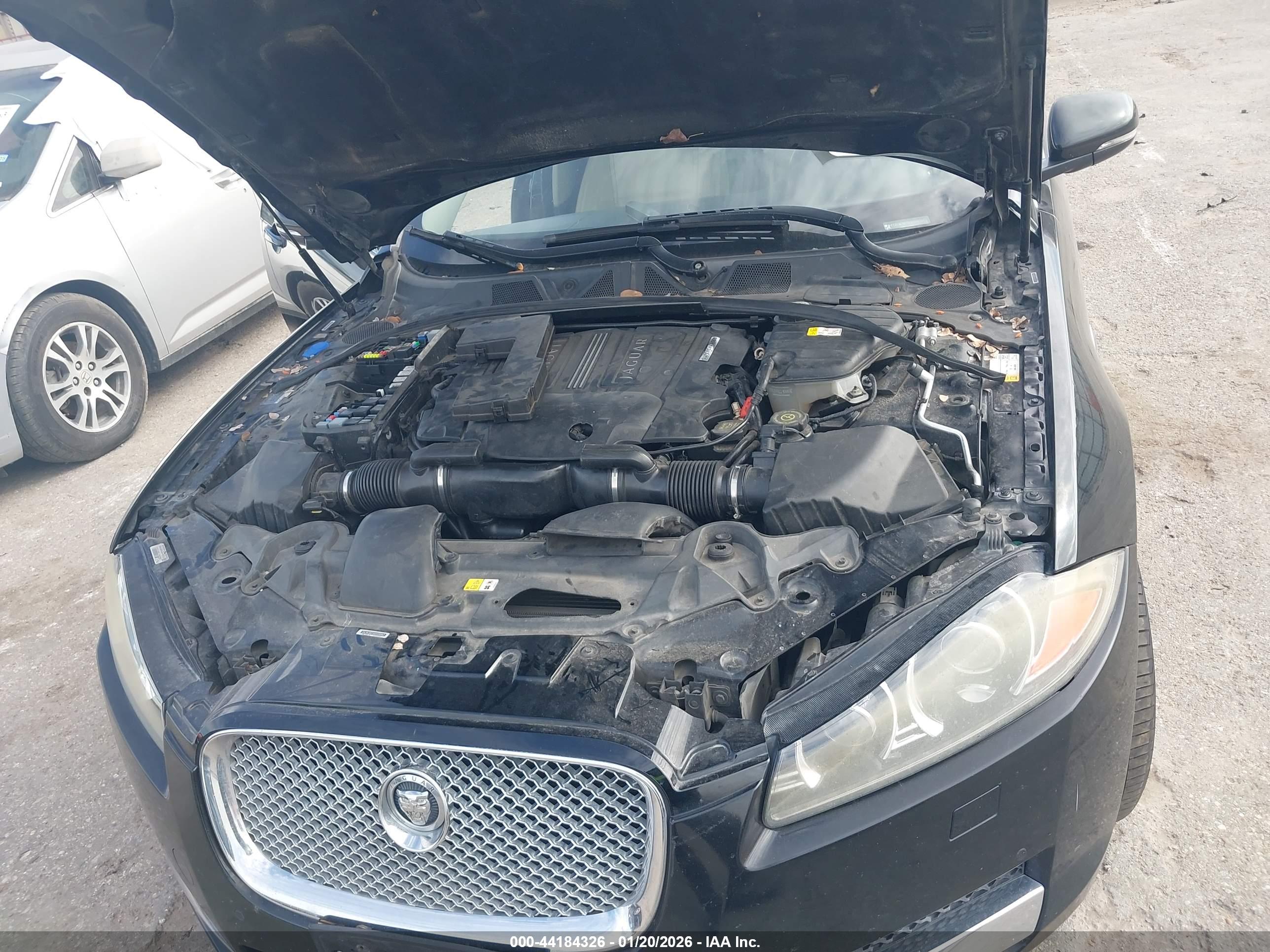 JAGUAR XF image 10