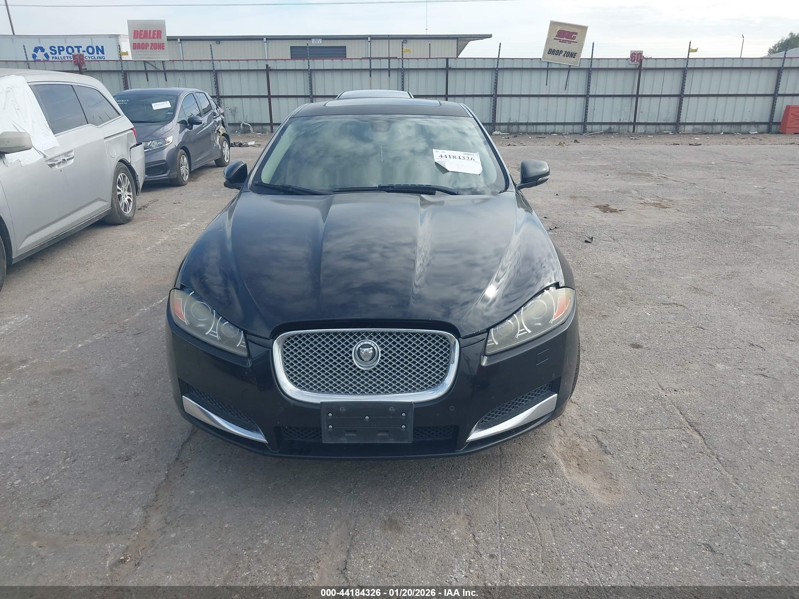 JAGUAR XF image 6