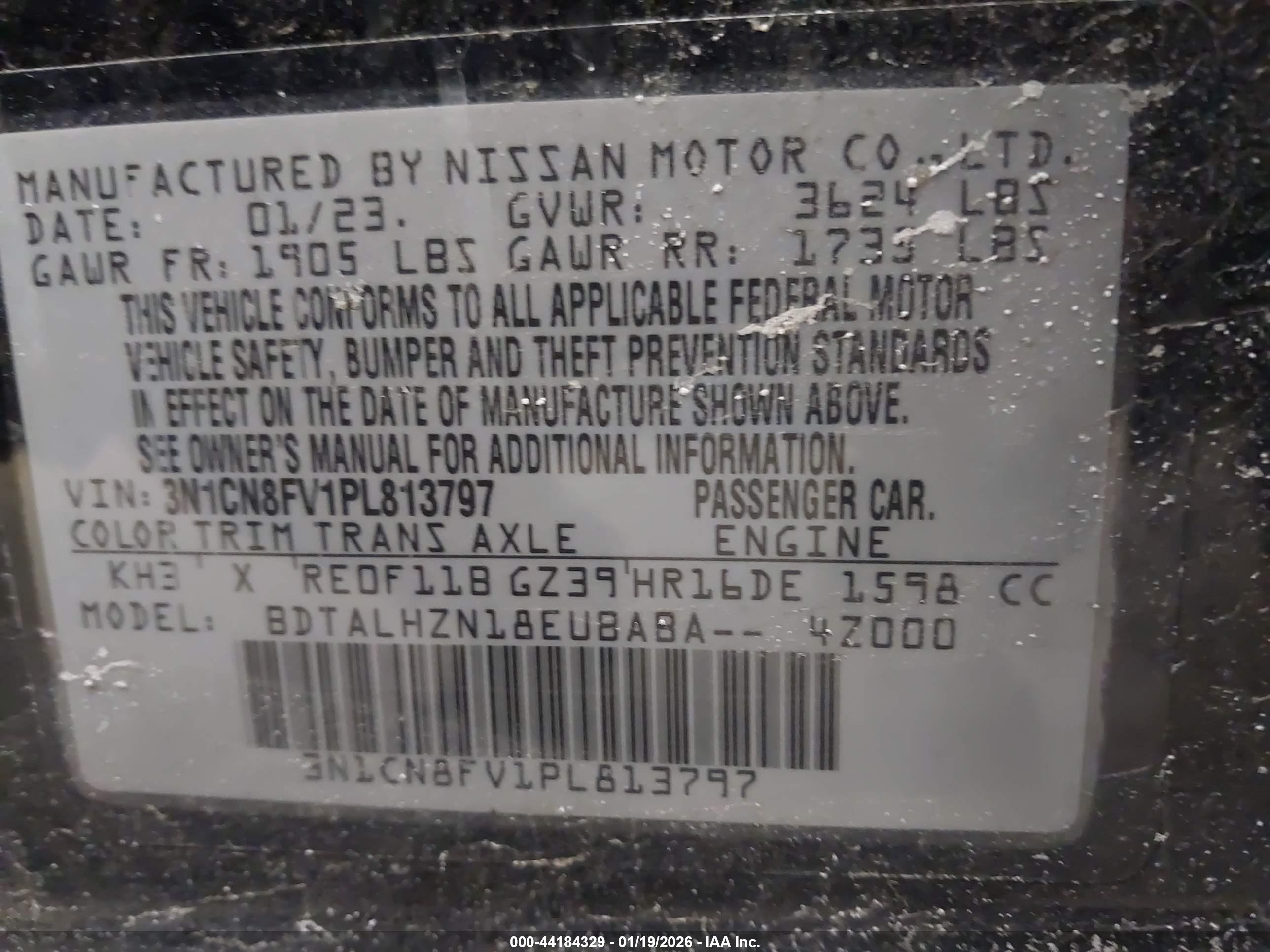NISSAN VERSA image 9